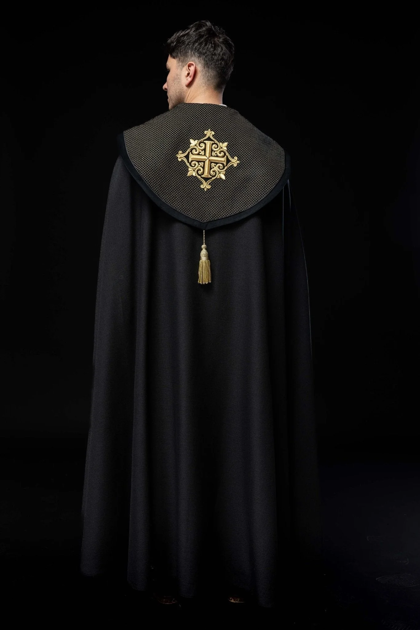 Black cope with a velvet sash and cross embroidery - Image 8