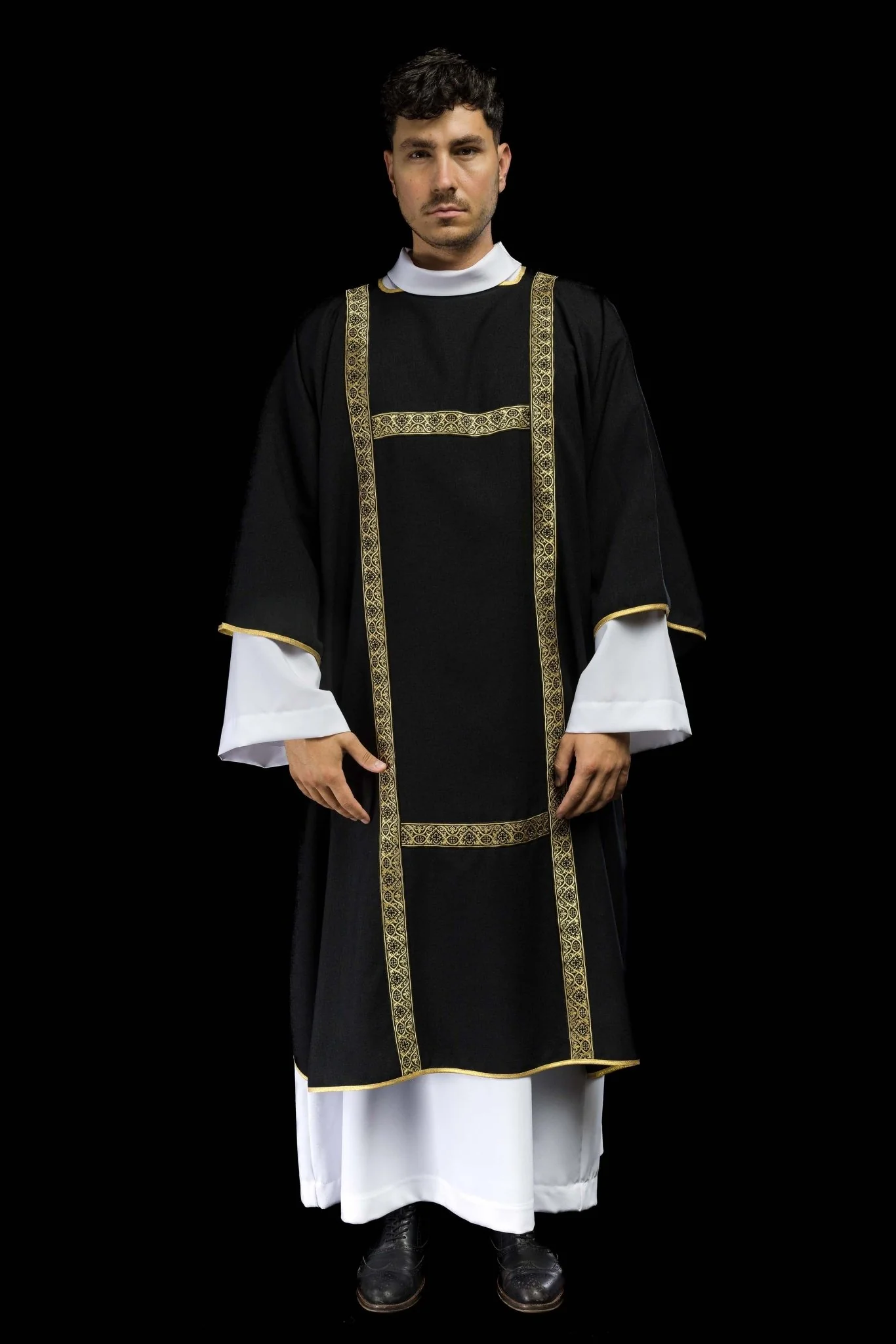Black dalmatic decorated with gold jacquard ribbons - Image 2