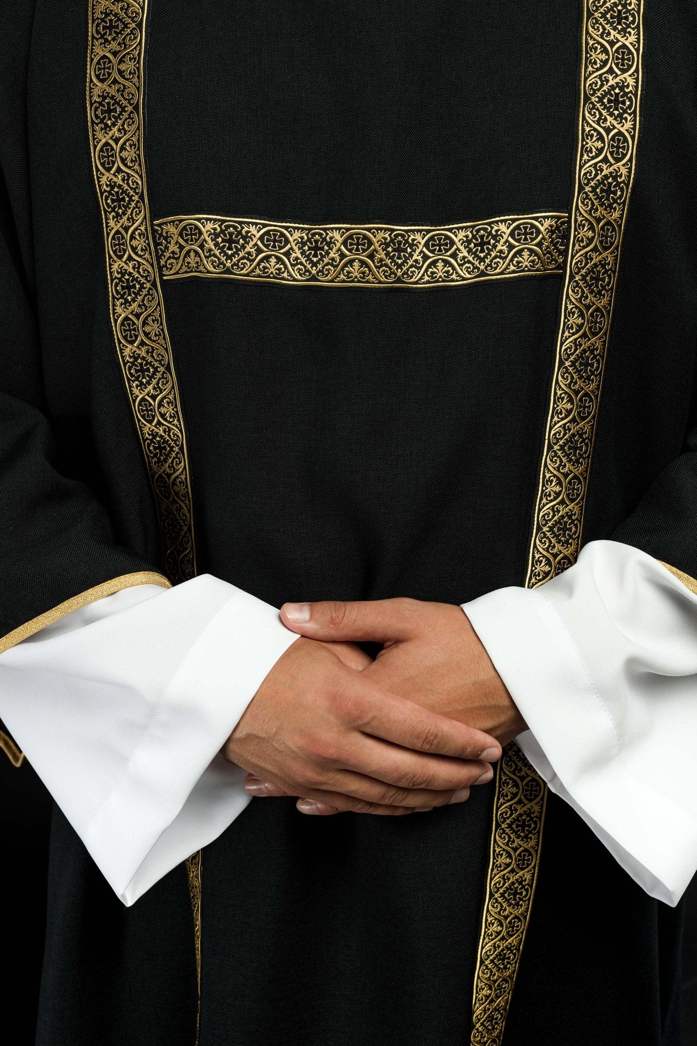 Black dalmatic decorated with gold jacquard ribbons - Image 3