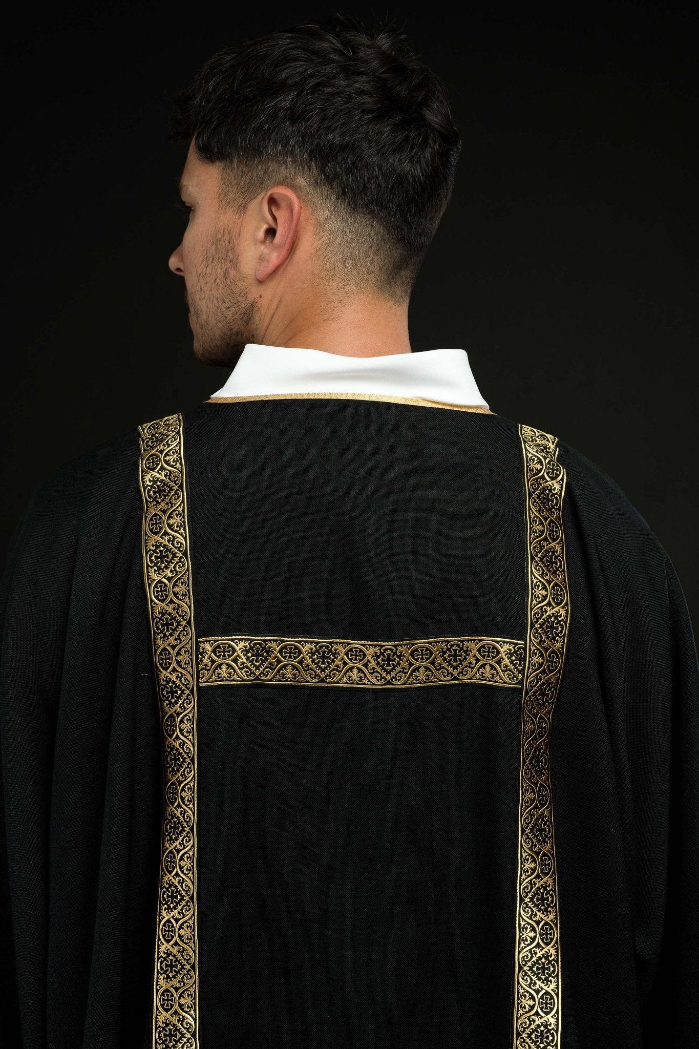 Black dalmatic decorated with gold jacquard ribbons - Image 7