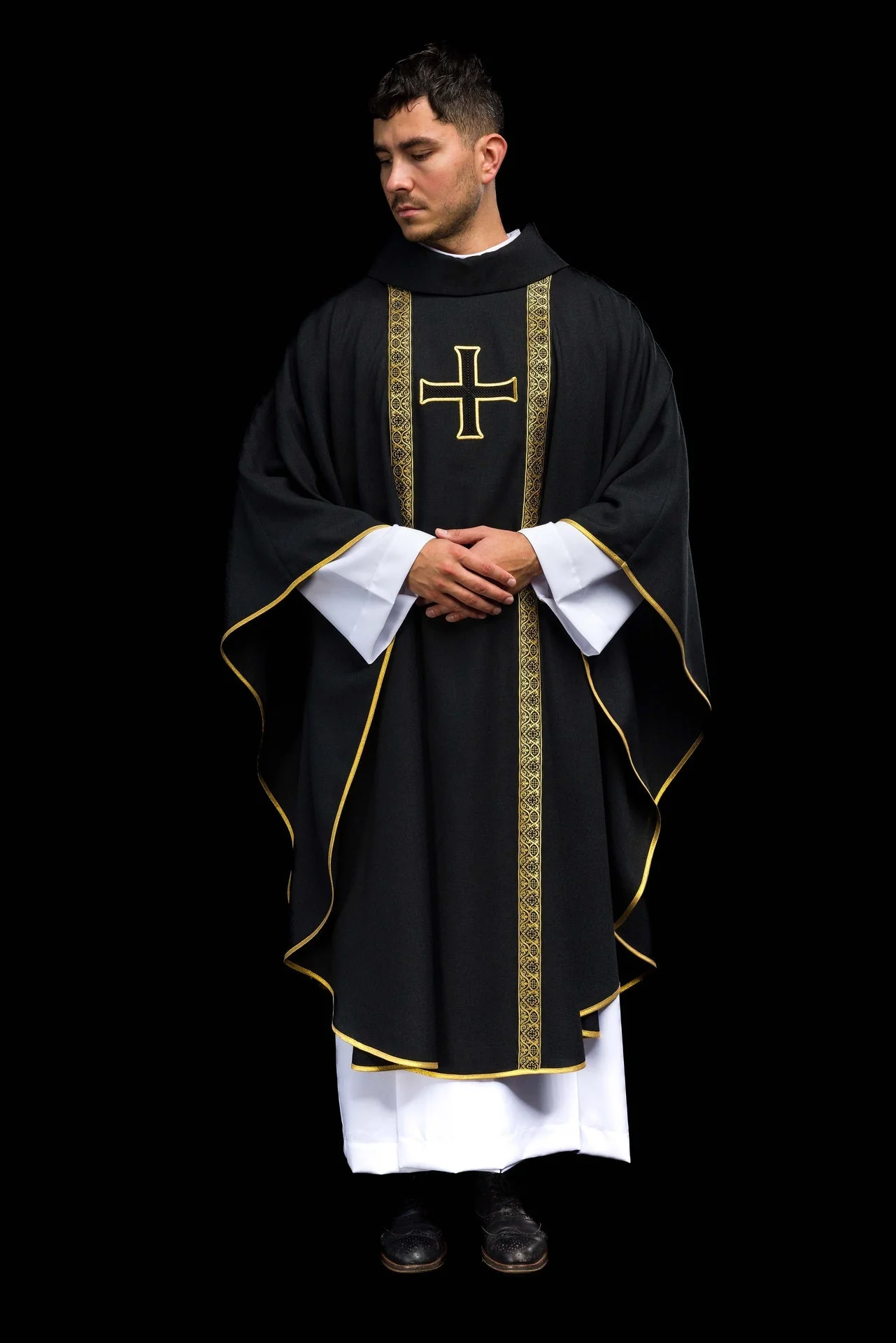 Black liturgical chasuble with embroidered cross and jacquard bands - Image 8