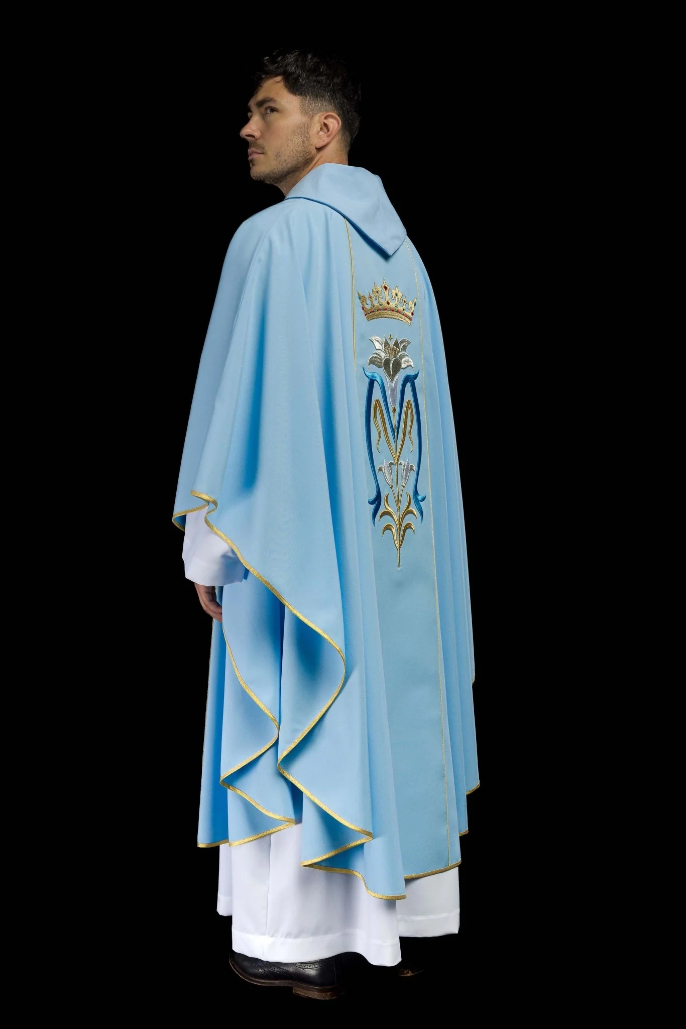 Blue liturgical Marian chasuble embroidered with a crown - Image 8