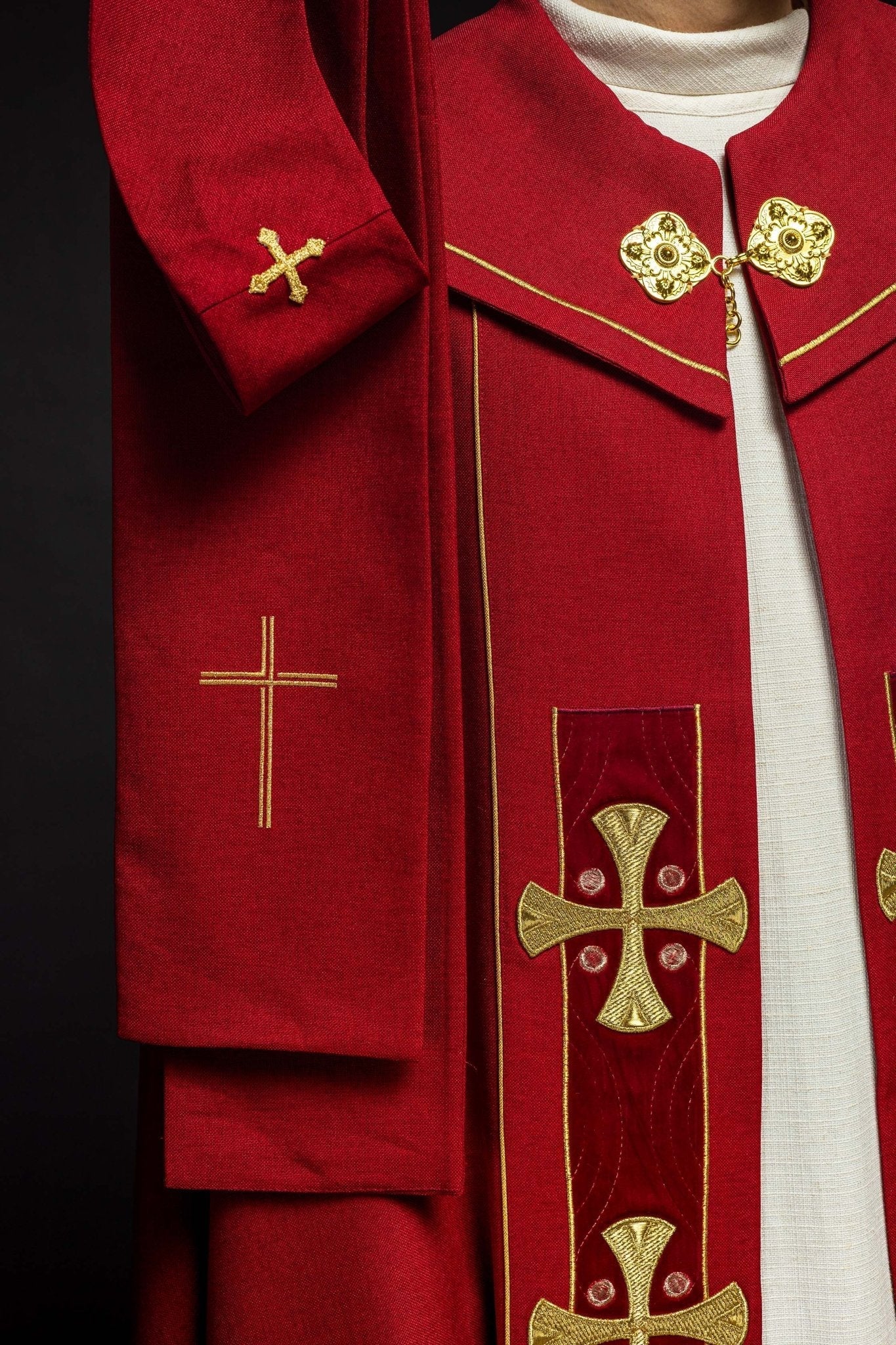 Cap in embroidered gold crosses with red velvet - Image 5