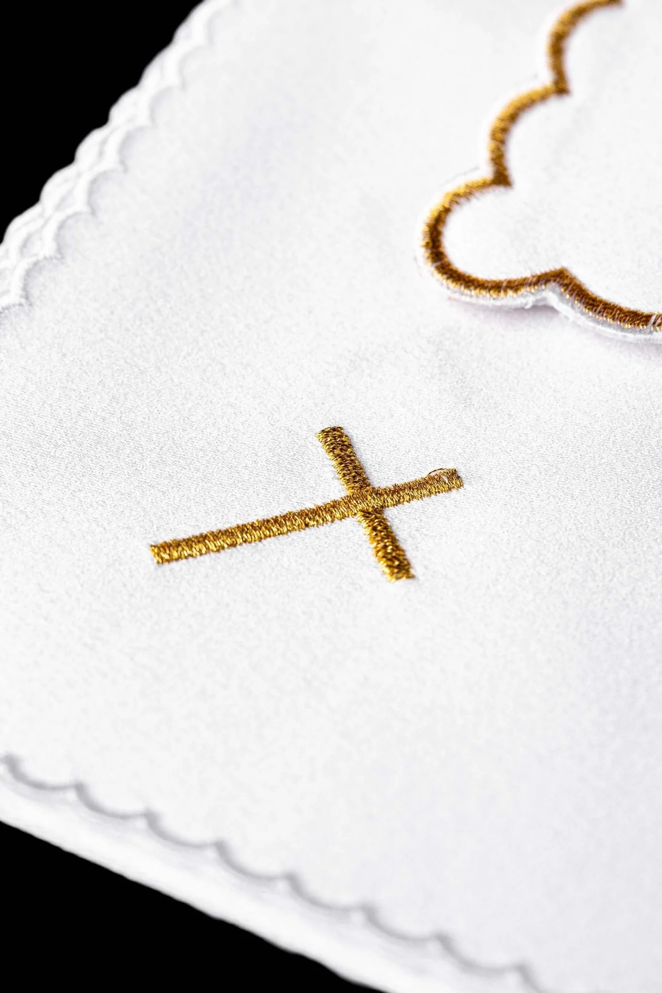Chalice Linens Embroidered Lamb - Image 5