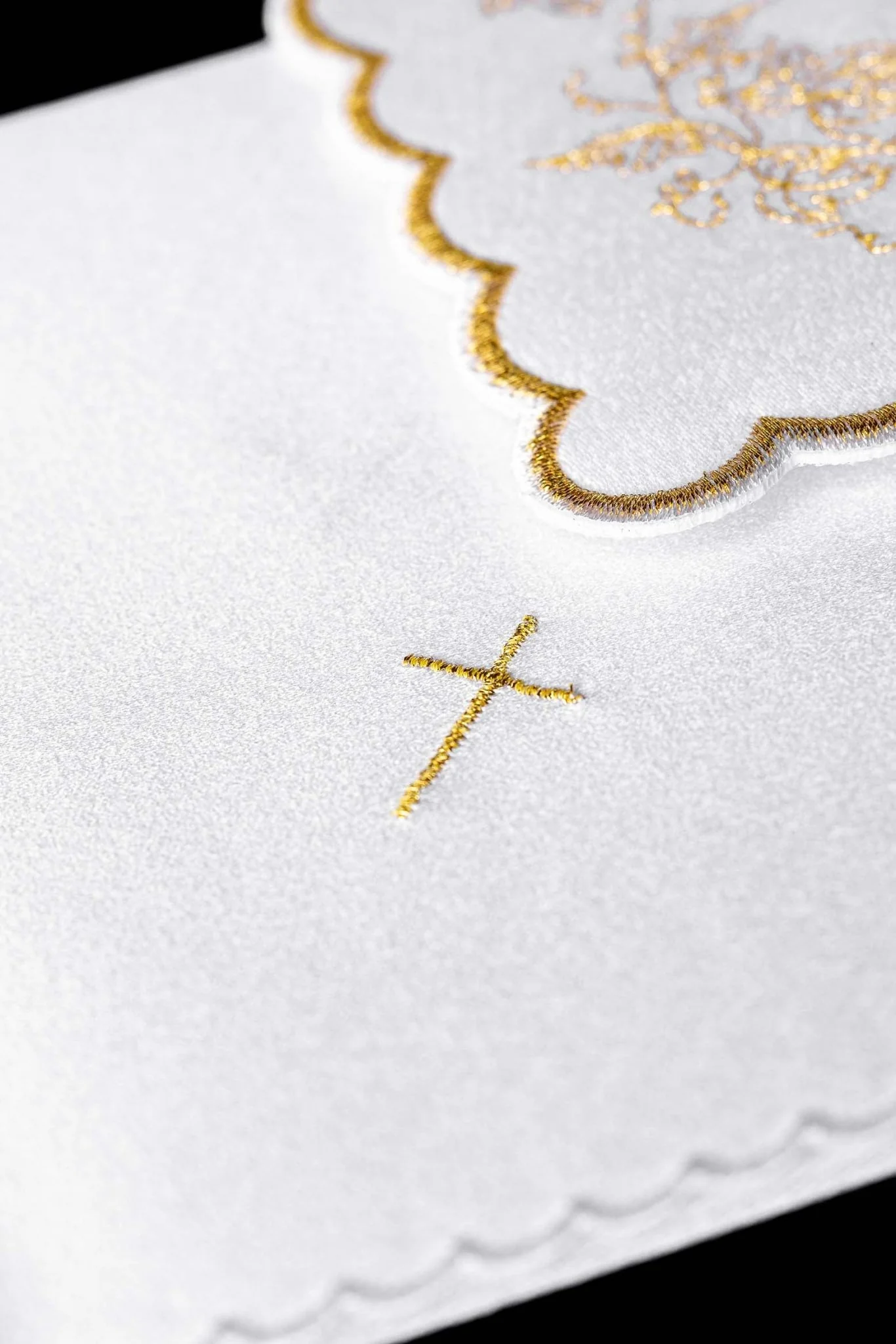 Chalice linens set made from cotton with gold cross and heart embroidery - Image 5