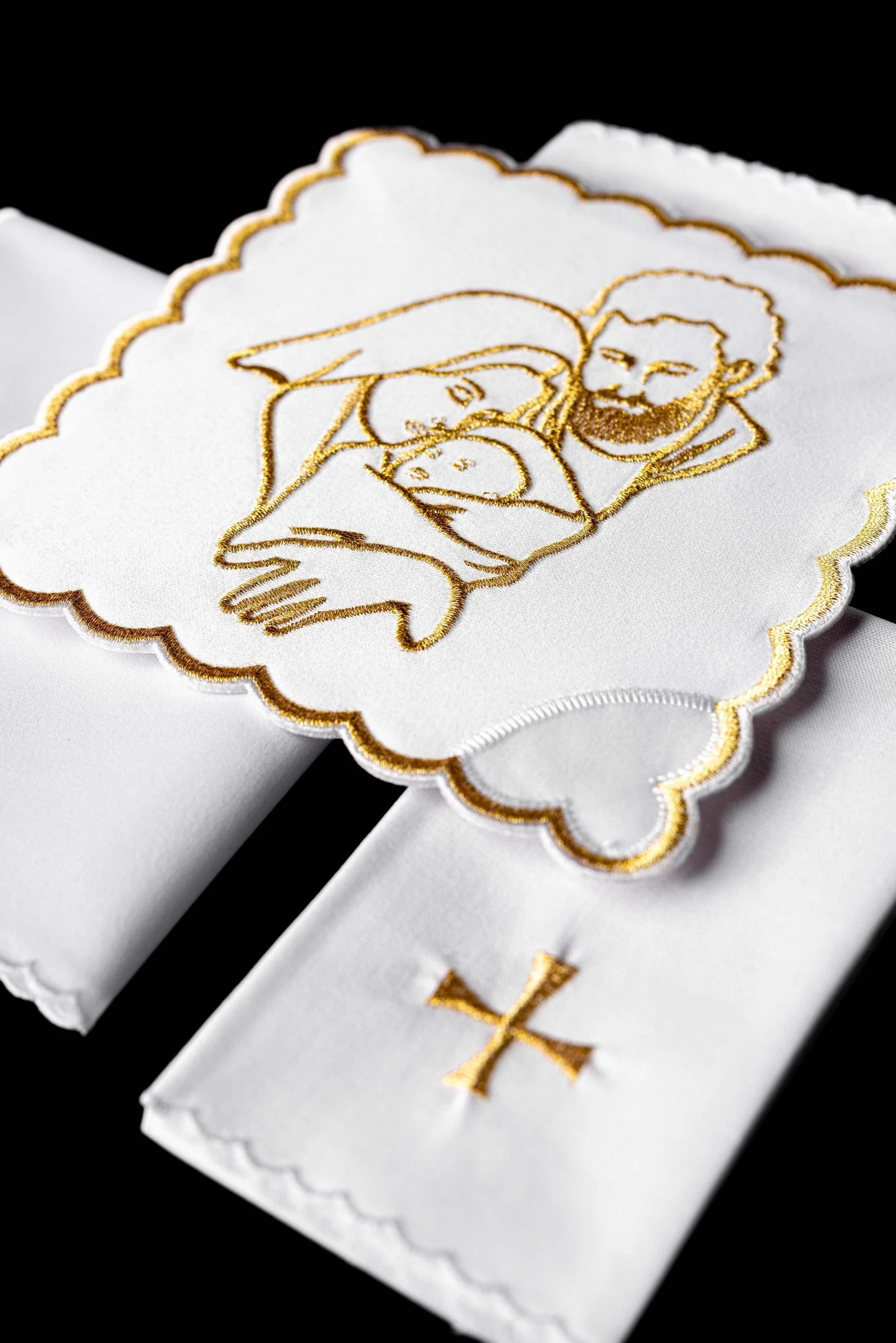 Chalice Linens with Holy Family Embroidery - Image 3