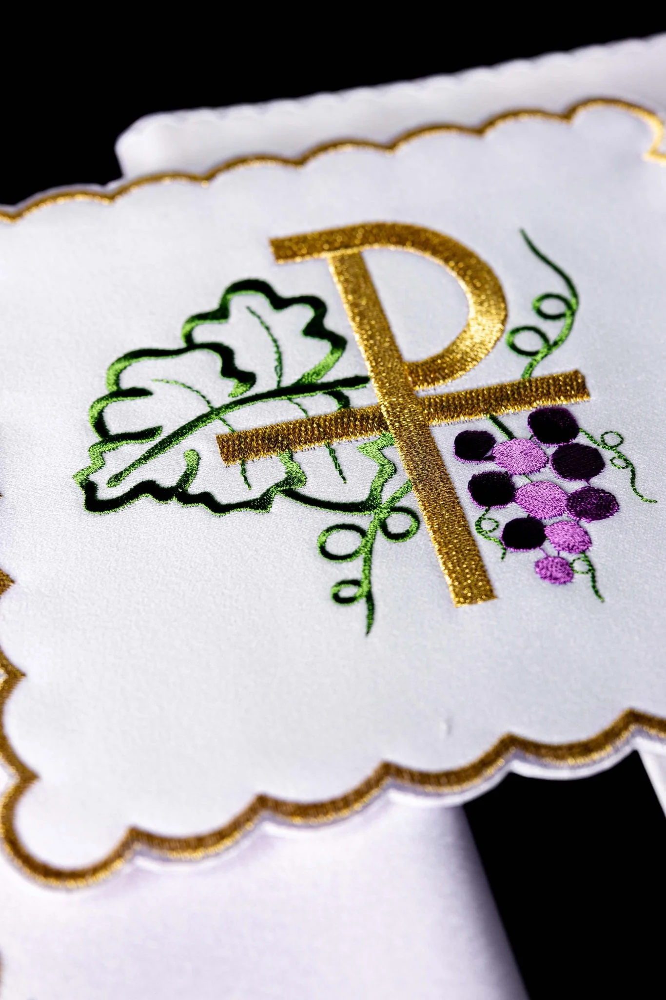 Chalice Linens with PAX and Grapevine Embroidery - Image 3