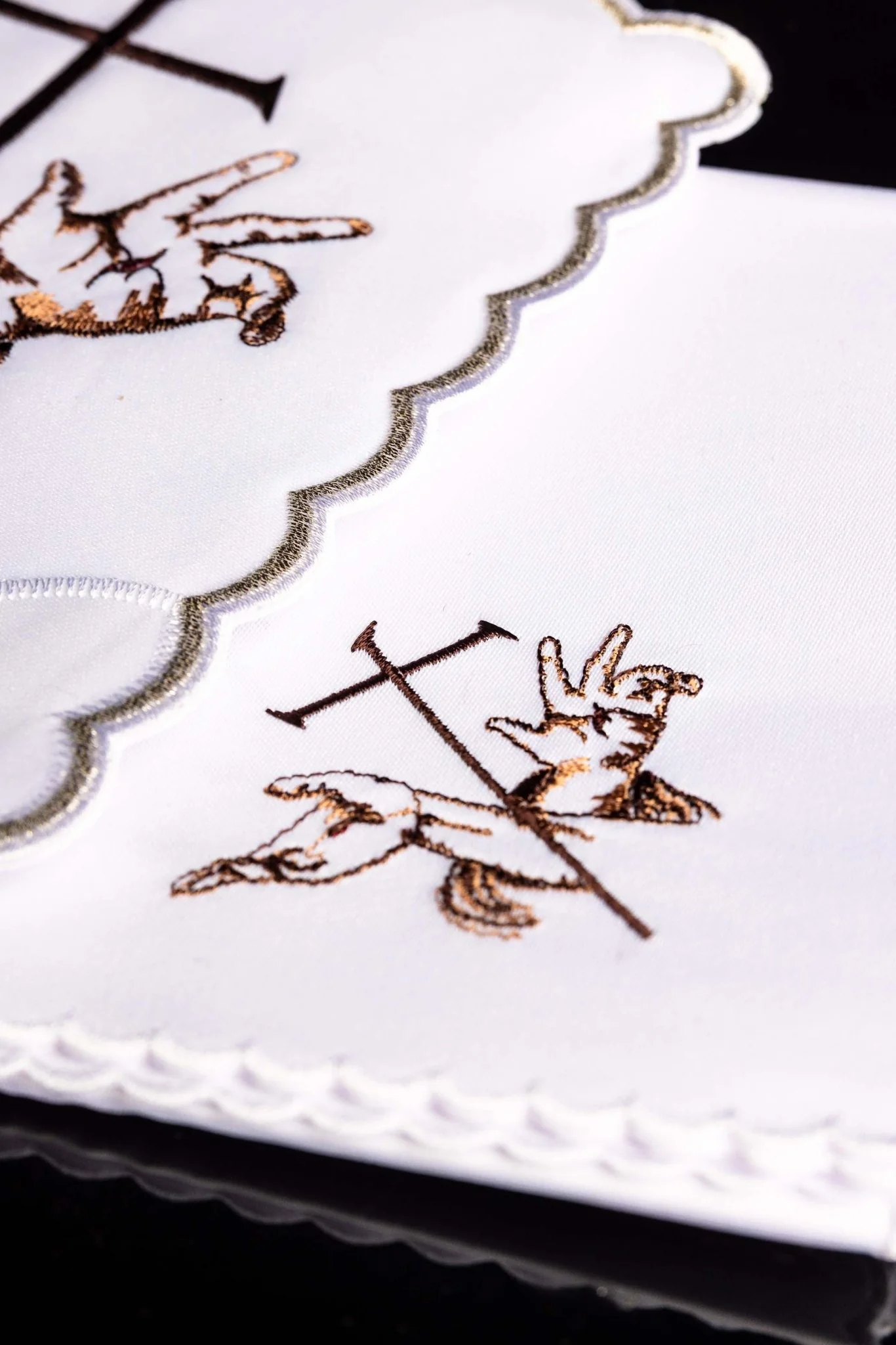Chalice Linens with The Franciscans symbol - Image 3