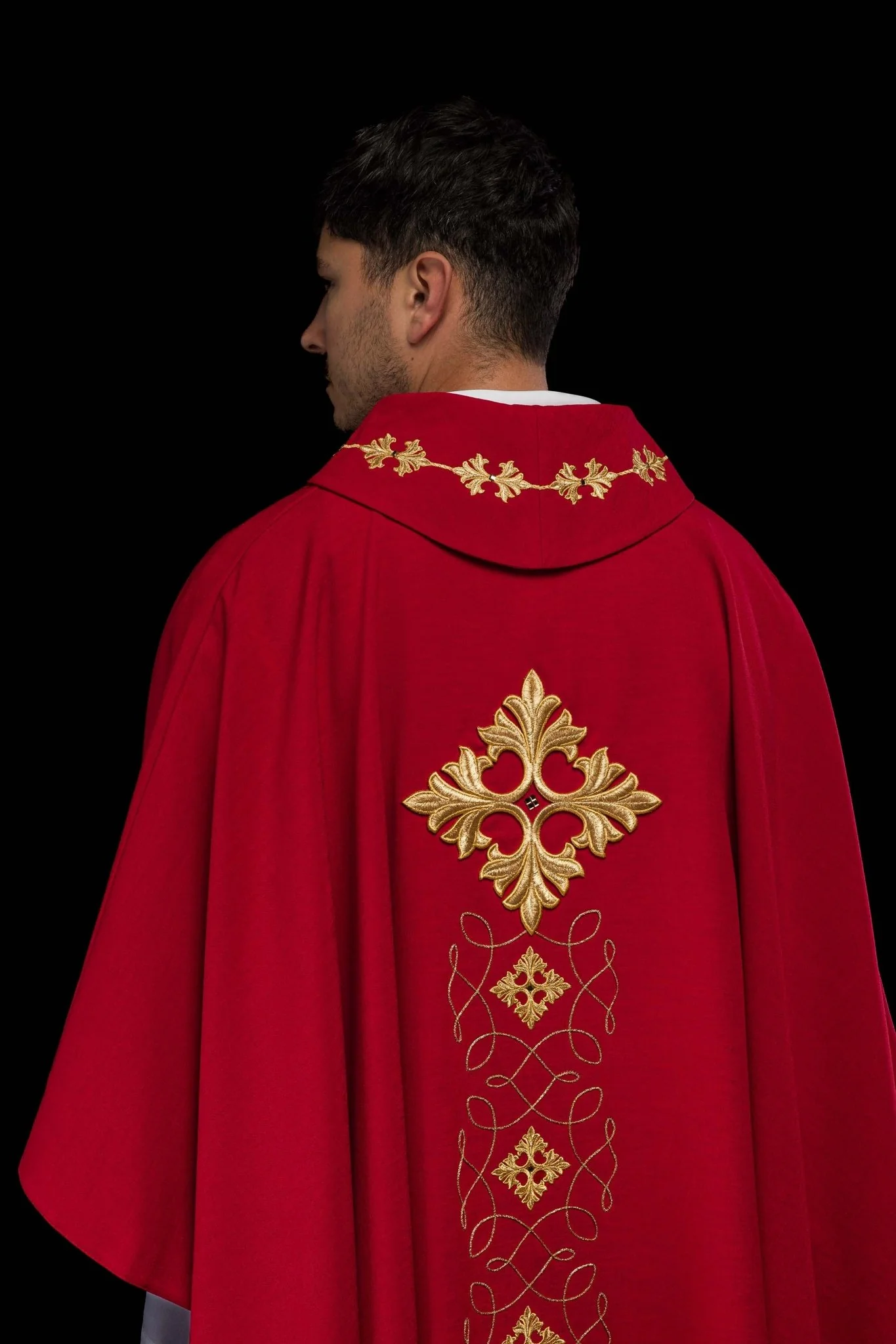 Chasuble embroidered with cord and stones - Image 7