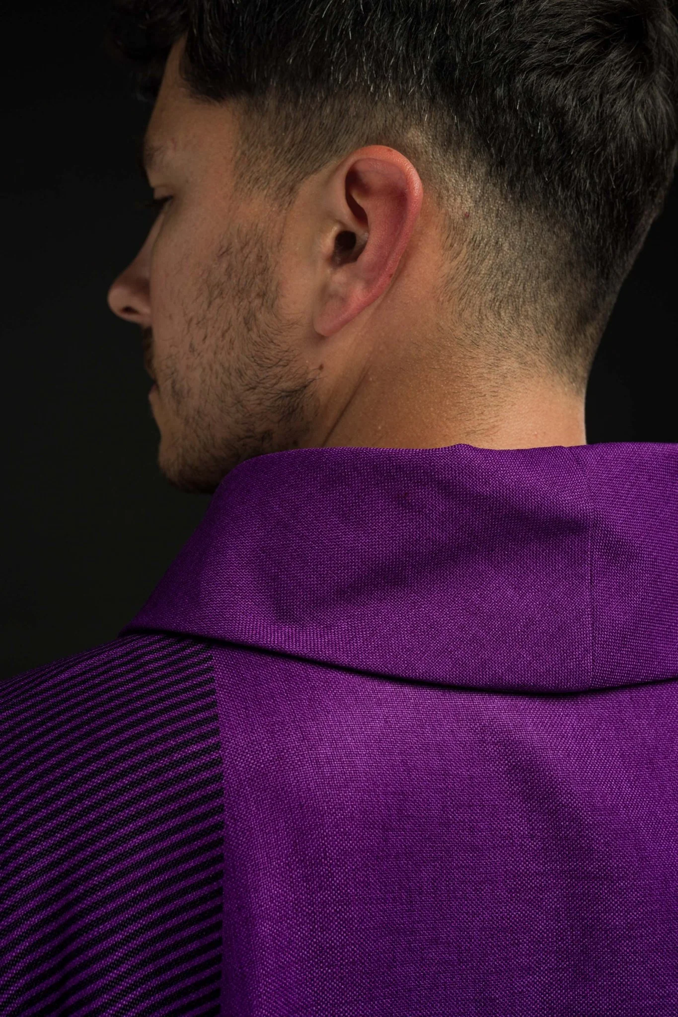 Purple chasuble with embroidery and print - Image 6