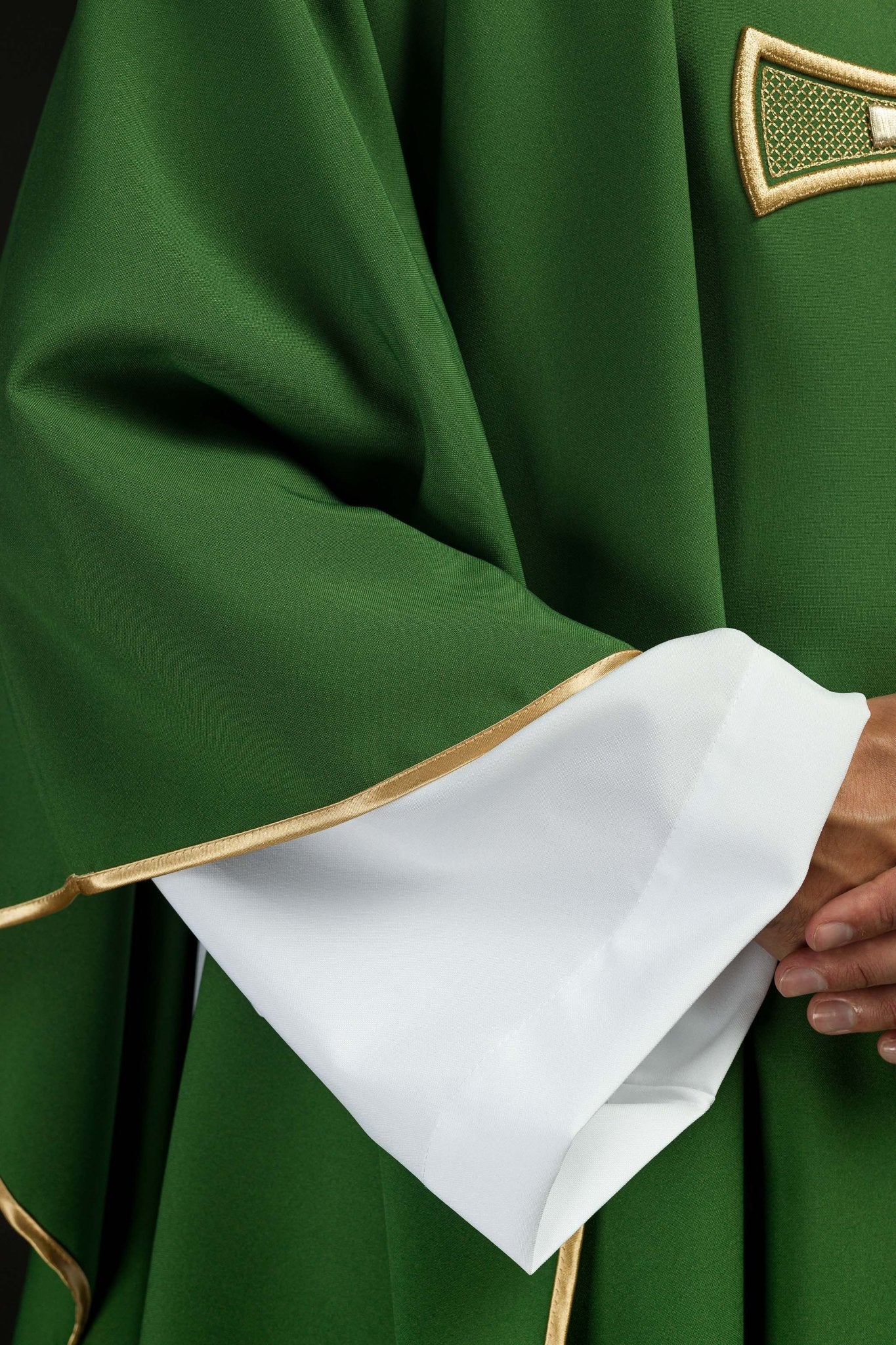 Chasuble embroidered with Green Cross - Image 4