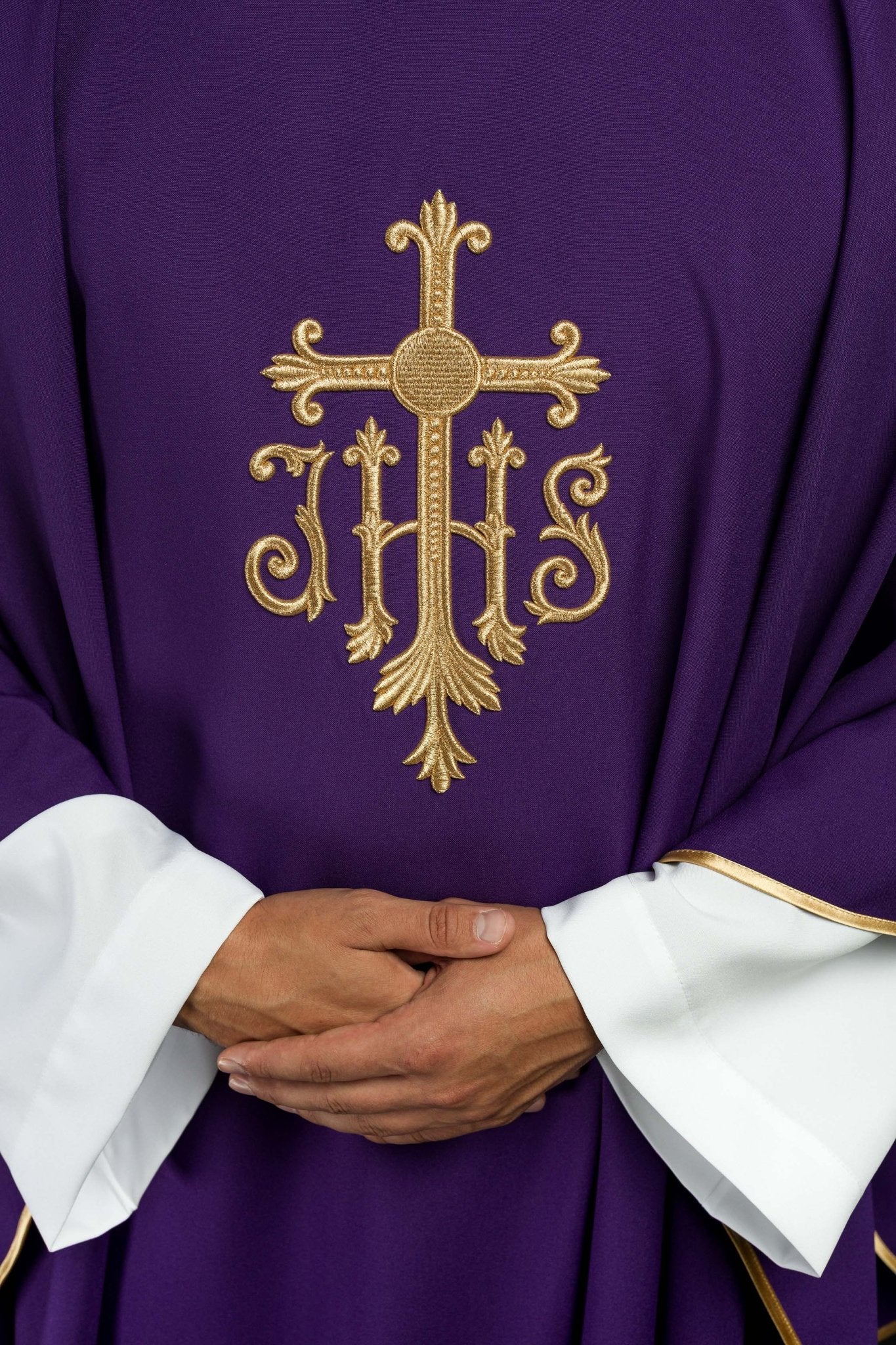 Chasuble embroidered with IHS symbol in purple - Image 4