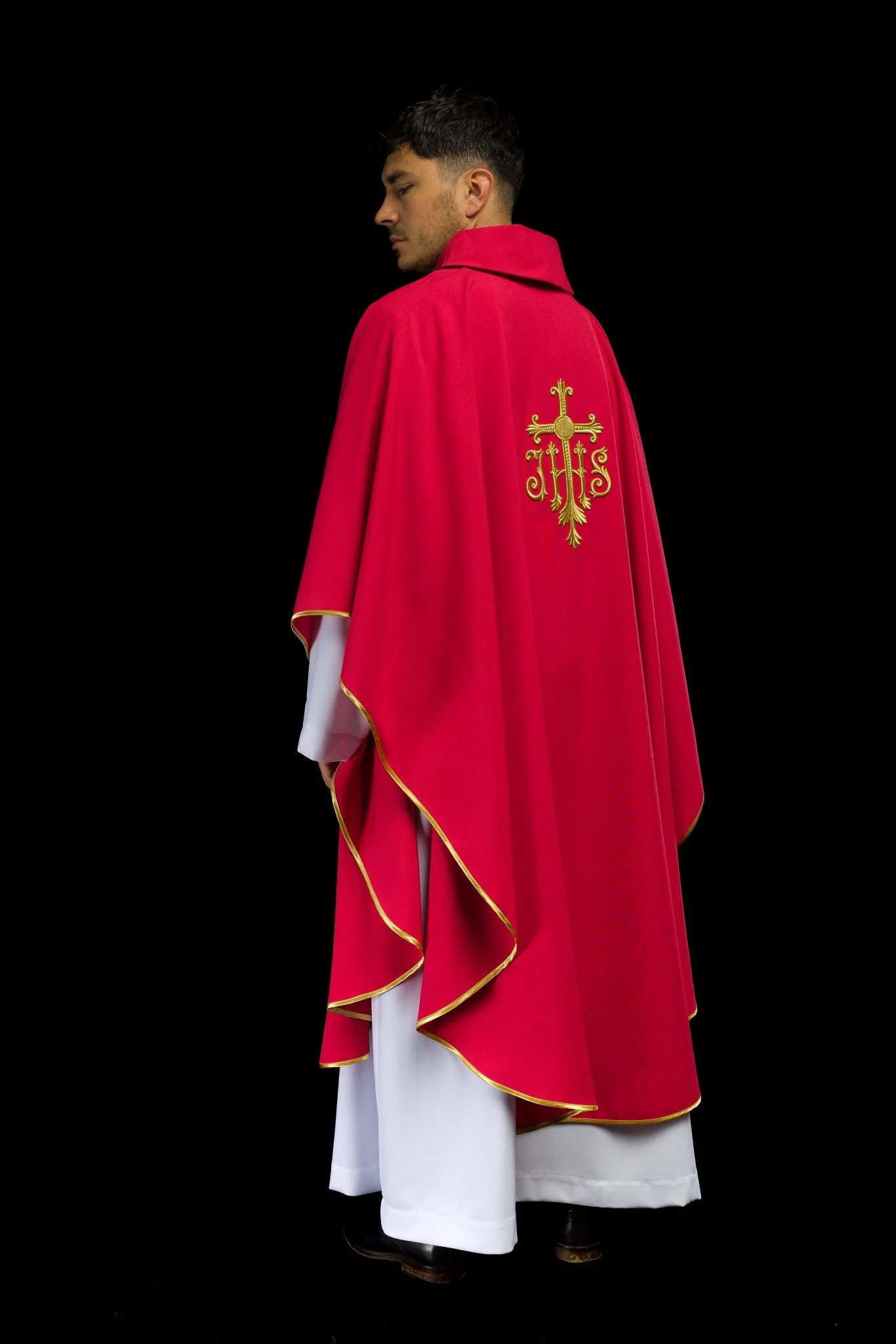 Chasuble embroidered with IHS symbol in red - Image 7
