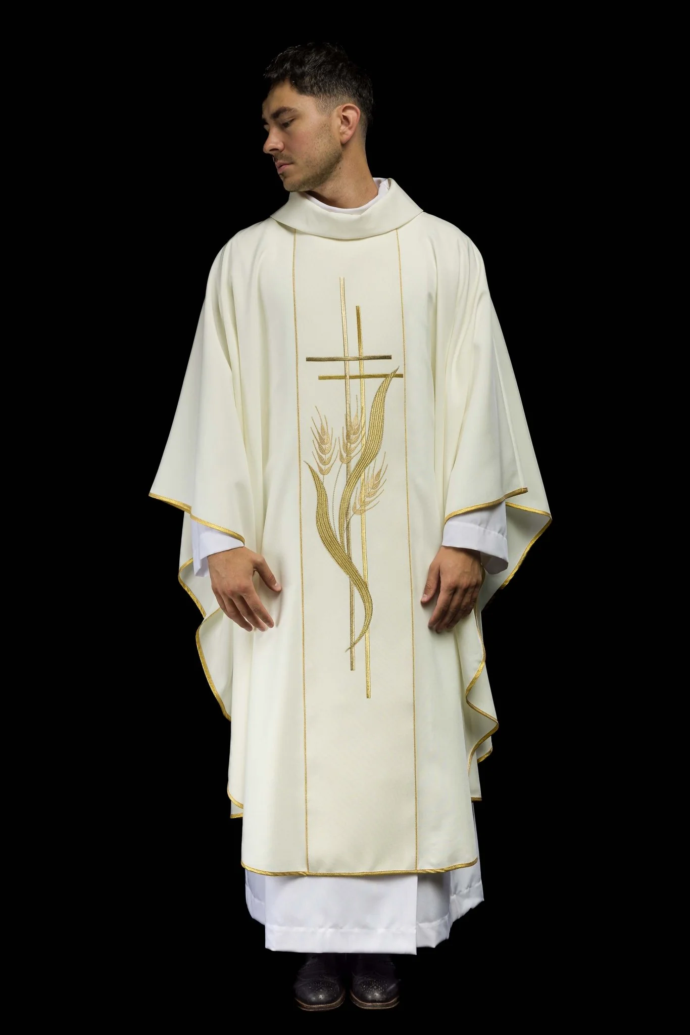 Chasuble embroidered with motifs of cross and wheat in ecru - Image 2