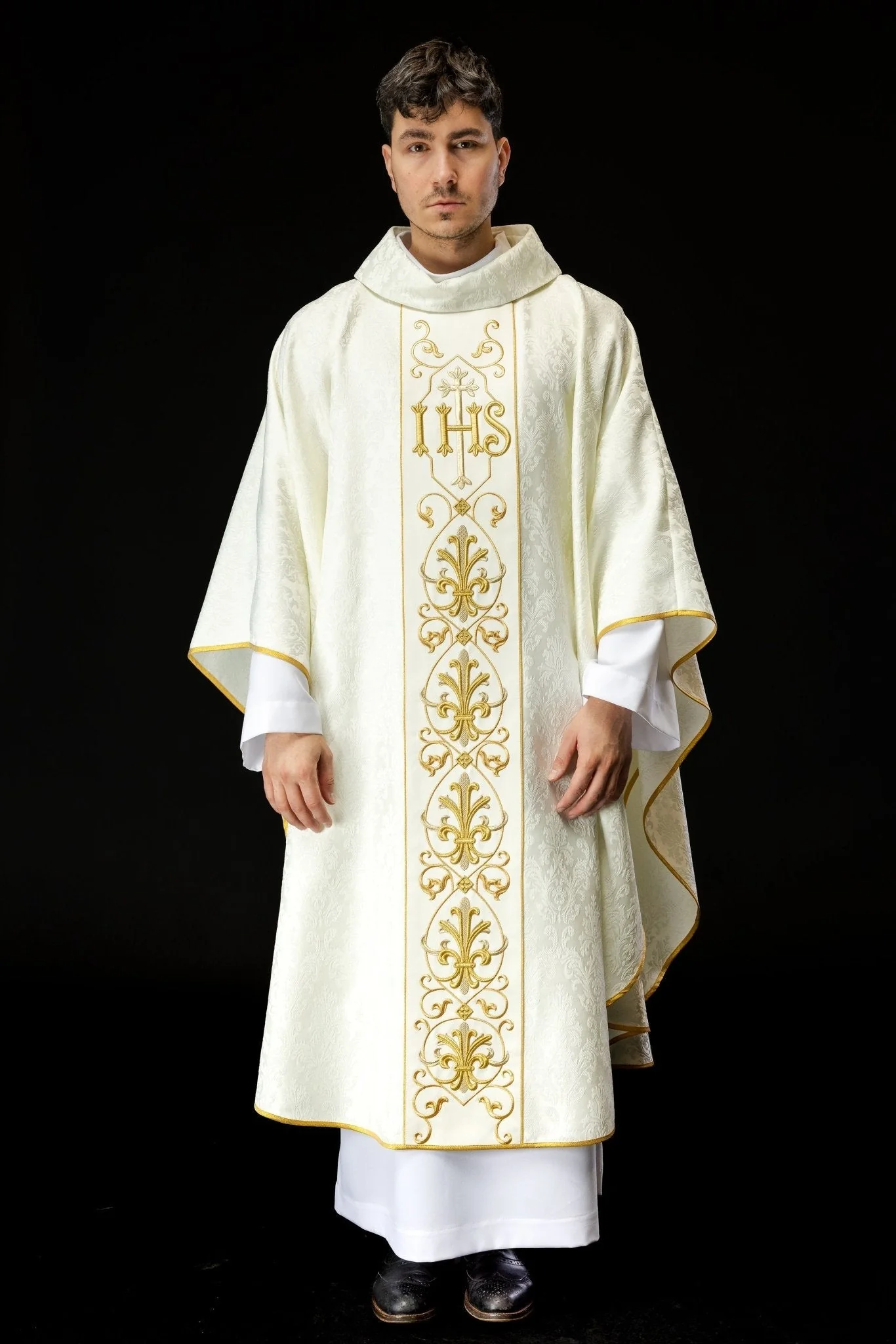 Ecru chasuble made of jaquard texture - Image 2