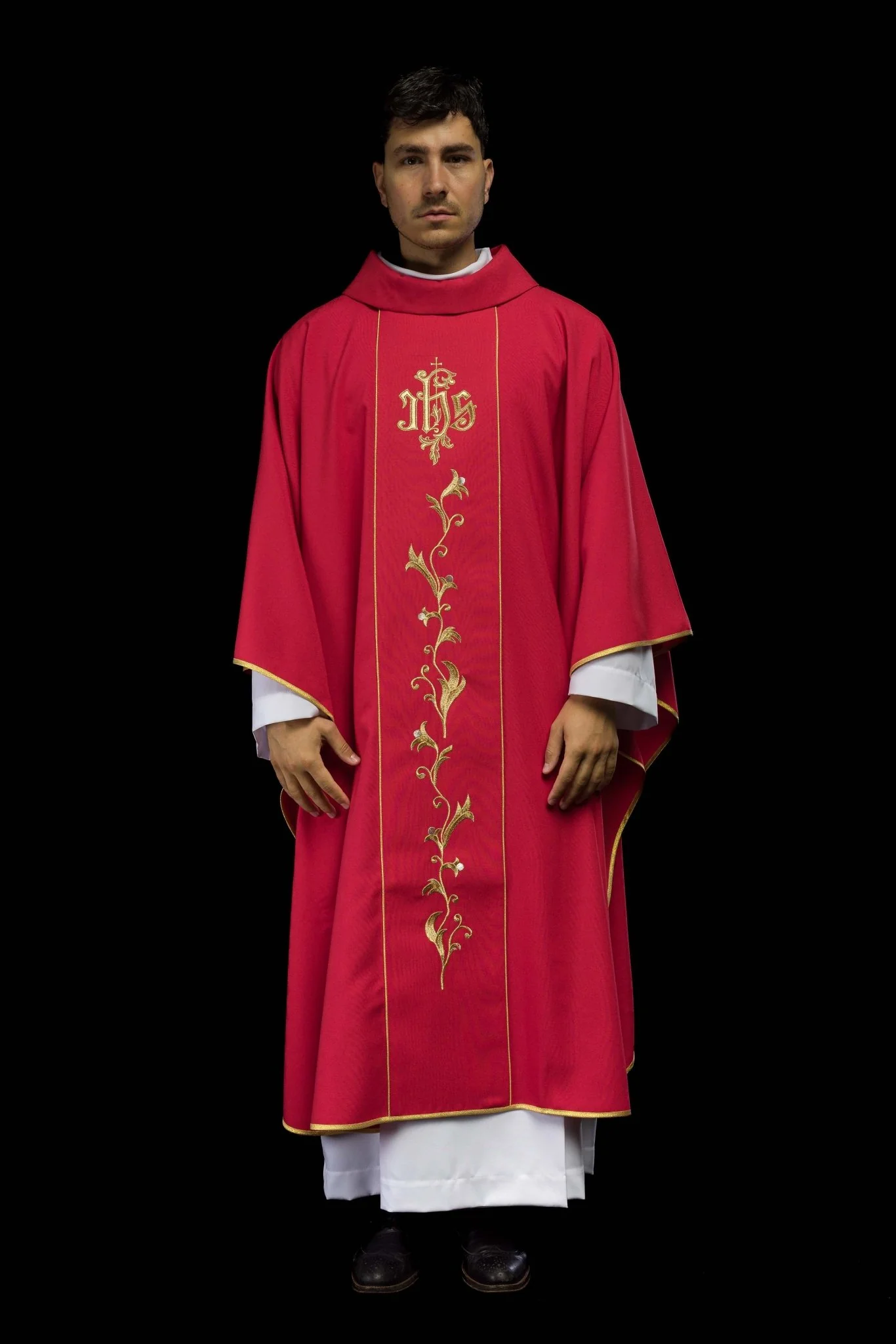 Chasuble in invory with JHS and floral motif