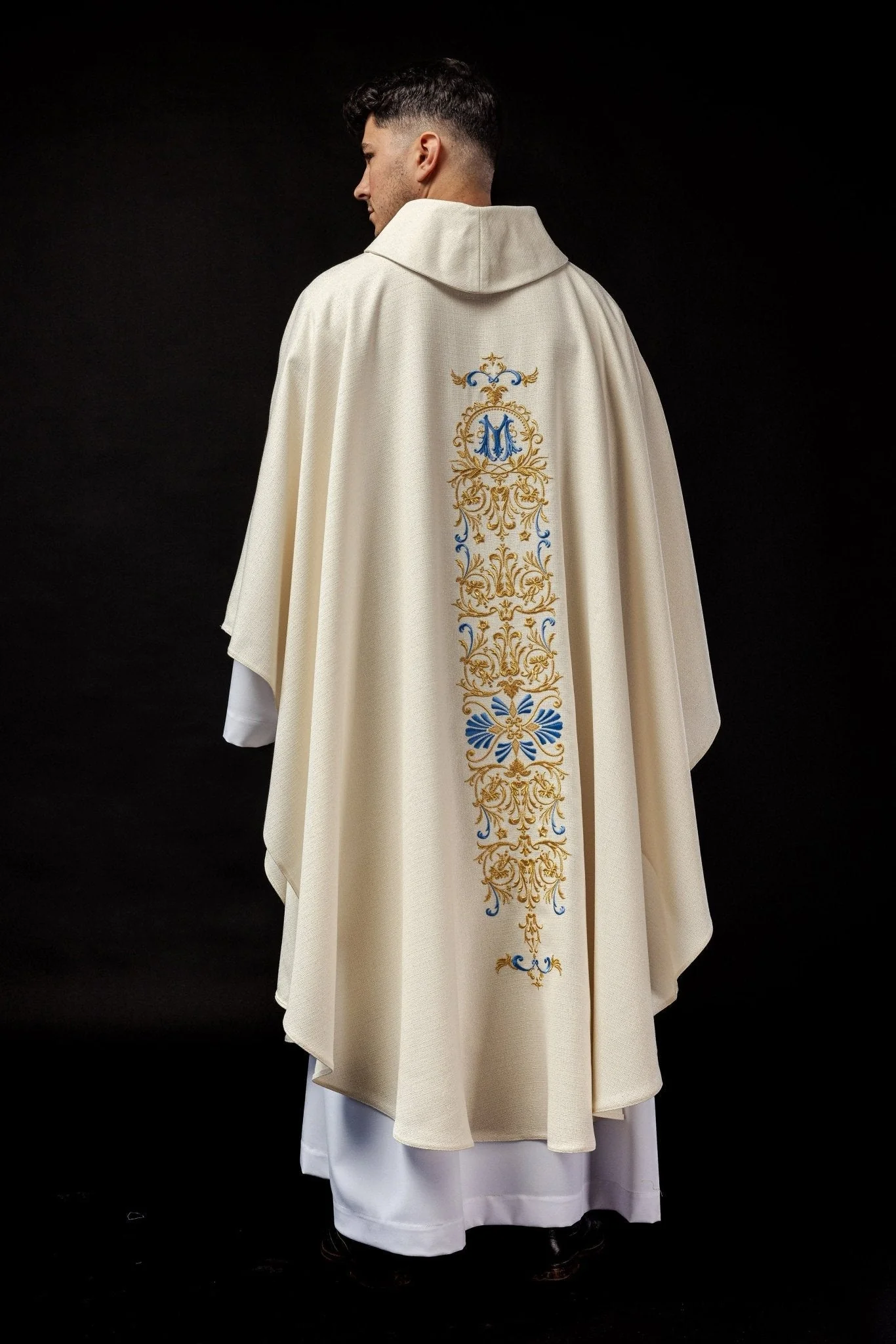 Chasuble of brocade fabric with embroidered symbol of the Virgin Mary - Image 7