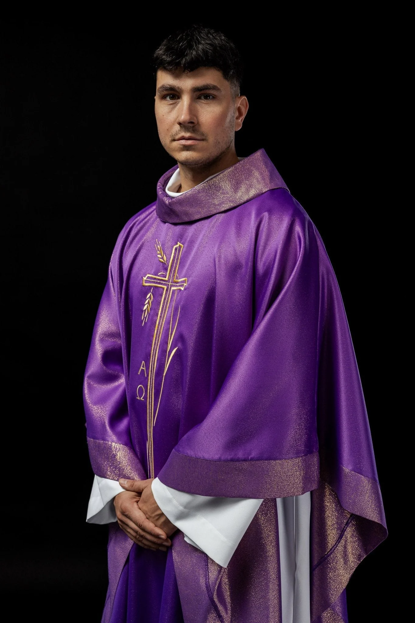 Chasuble with cross and ear motif in purple color - Image 8