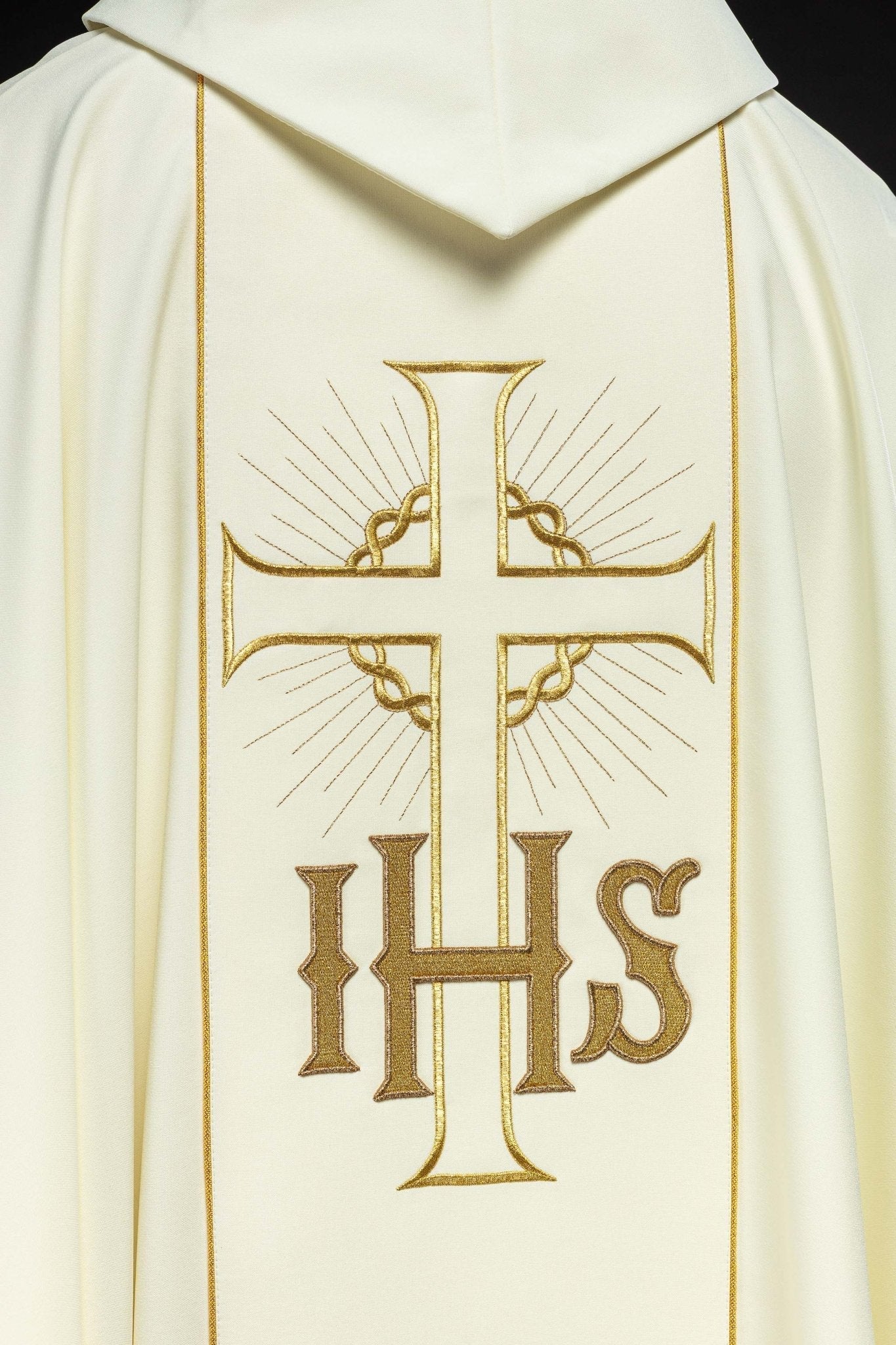 Chasuble with cross symbol and grapes in ecru - Image 5