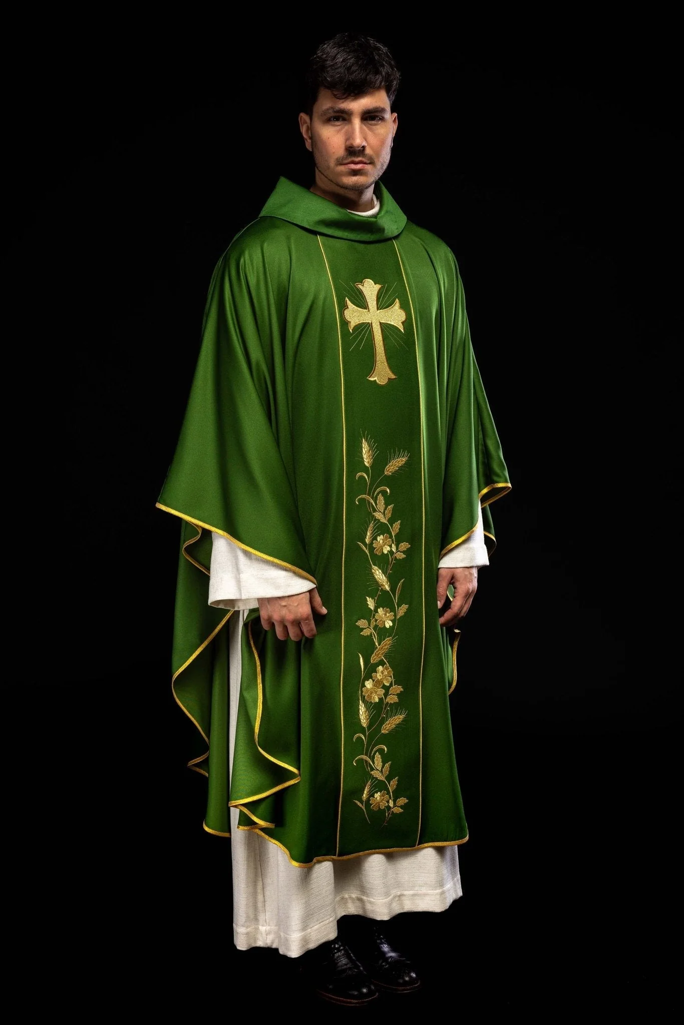 Chasuble with embroidered cross and ears of corn in green