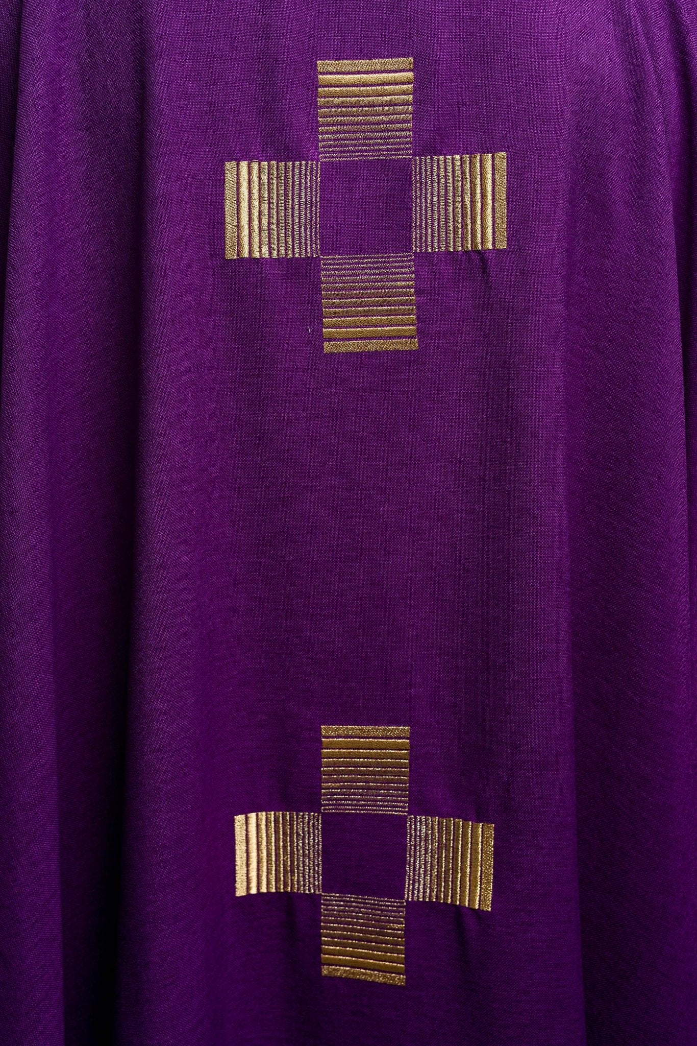 Chasuble with embroidered Crosses in purple - Image 6
