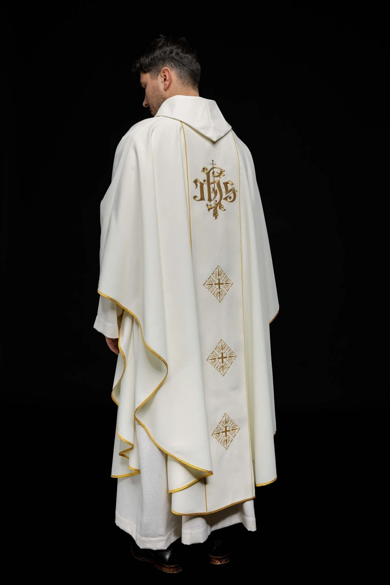 Chasuble with embroidered Merciful Jesus and IHS symbol KOR/113/5 Ecru - Image 8