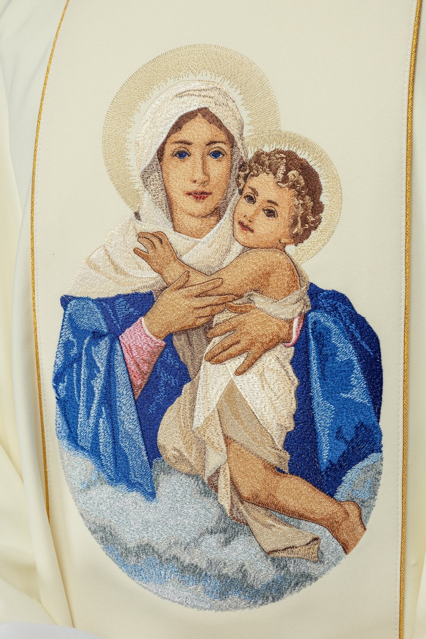 Chasuble with embroidered Our Lady and Child motif - Image 3