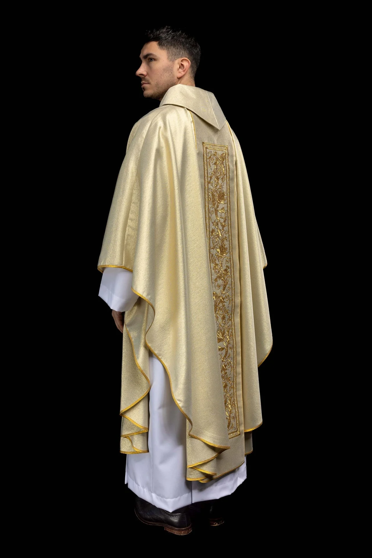 Chasuble with Eucharistic chalice embroidery in gold - Image 8
