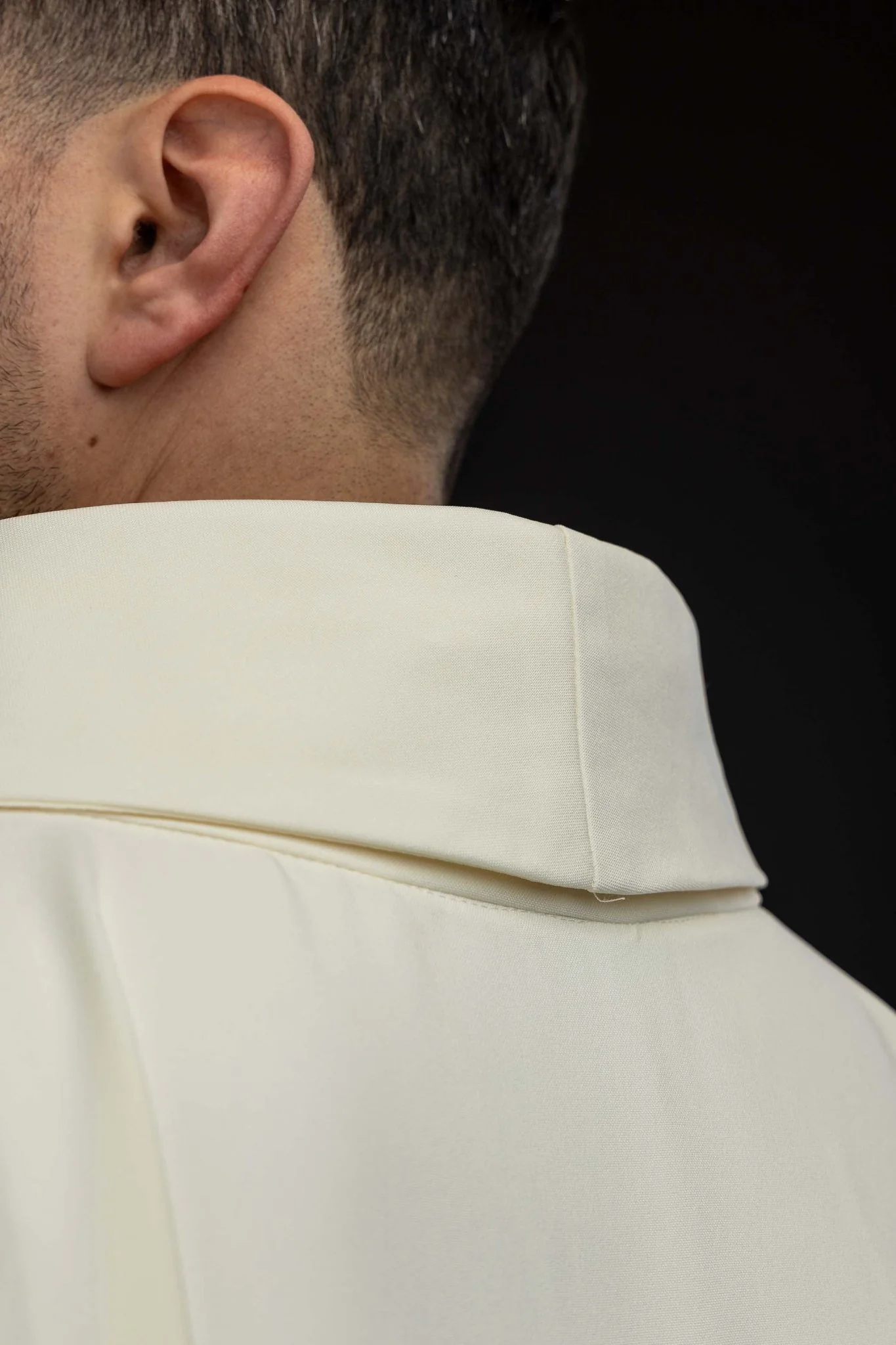 Chasuble with Marian motif framed by gold embroidery - Image 6