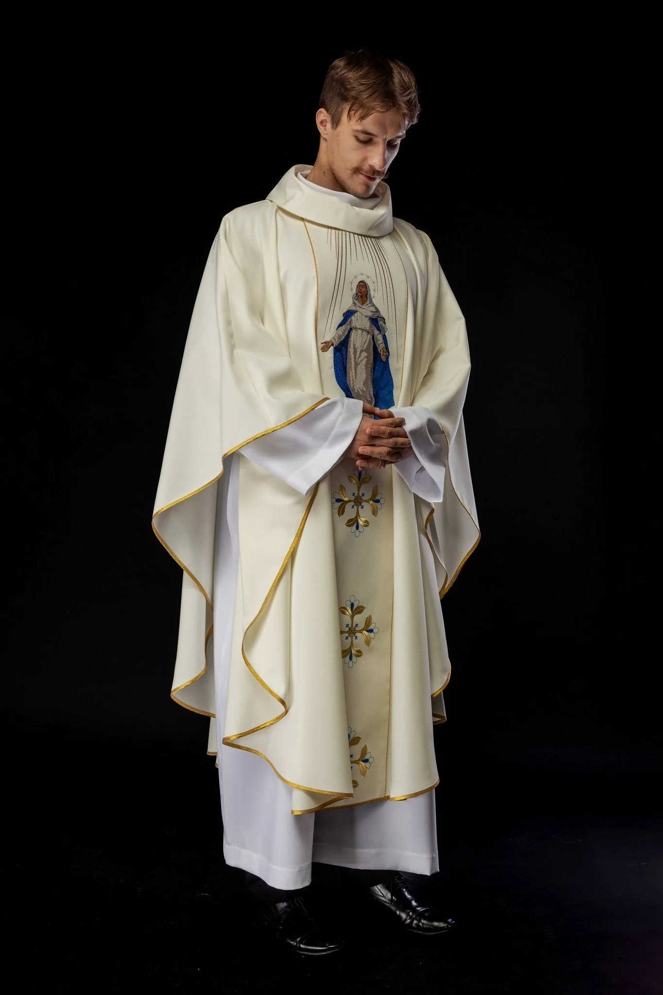 Chasuble with Our Lady of the Assumption embroidery - Image 9