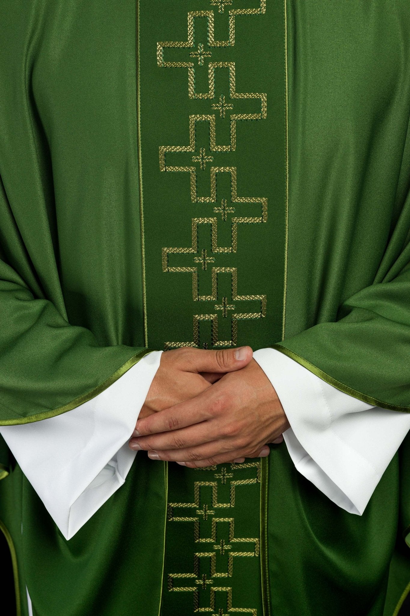 Chasuble with richly embroidered belt in embroidery of crosses in green color - Image 3