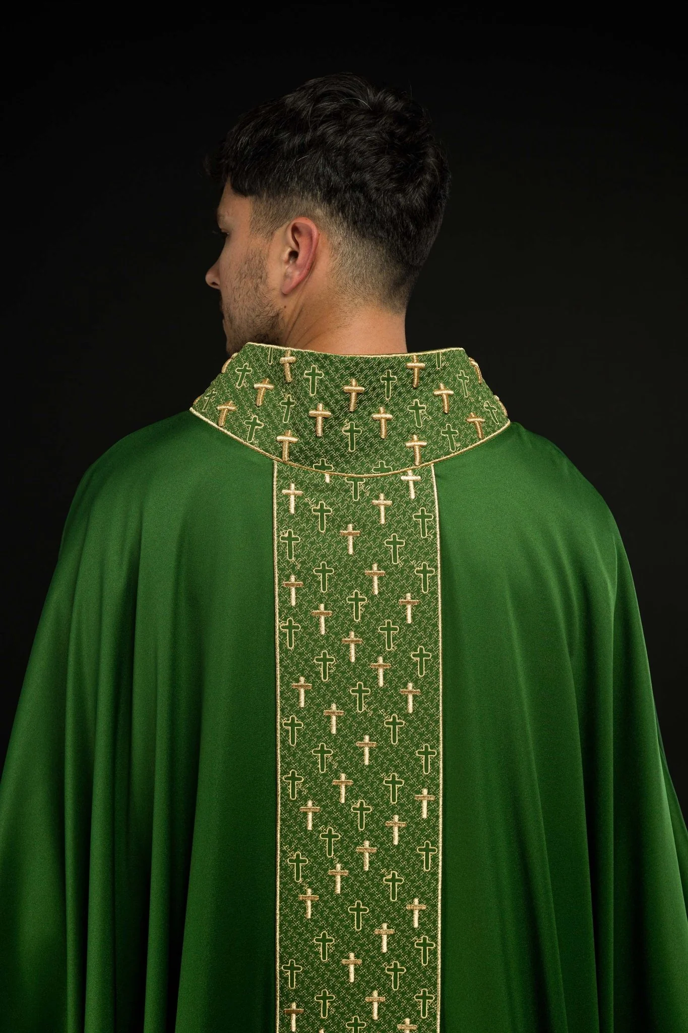 Chasuble with richly embroidered belt in green crosses - Image 6