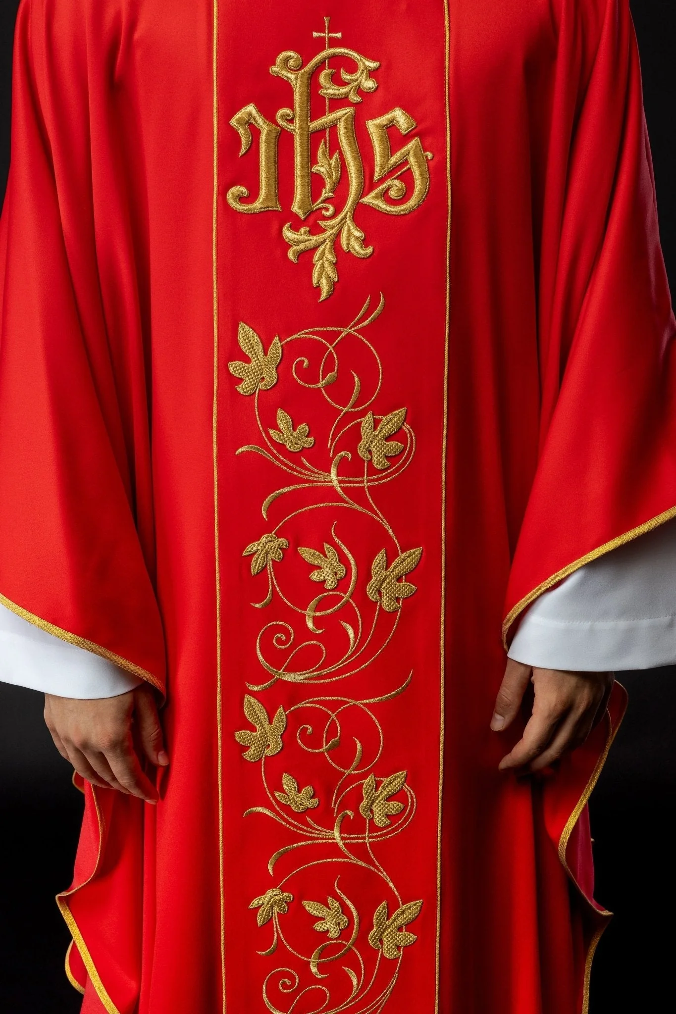 Classic red chasuble with JHS motif embroidery - Image 4