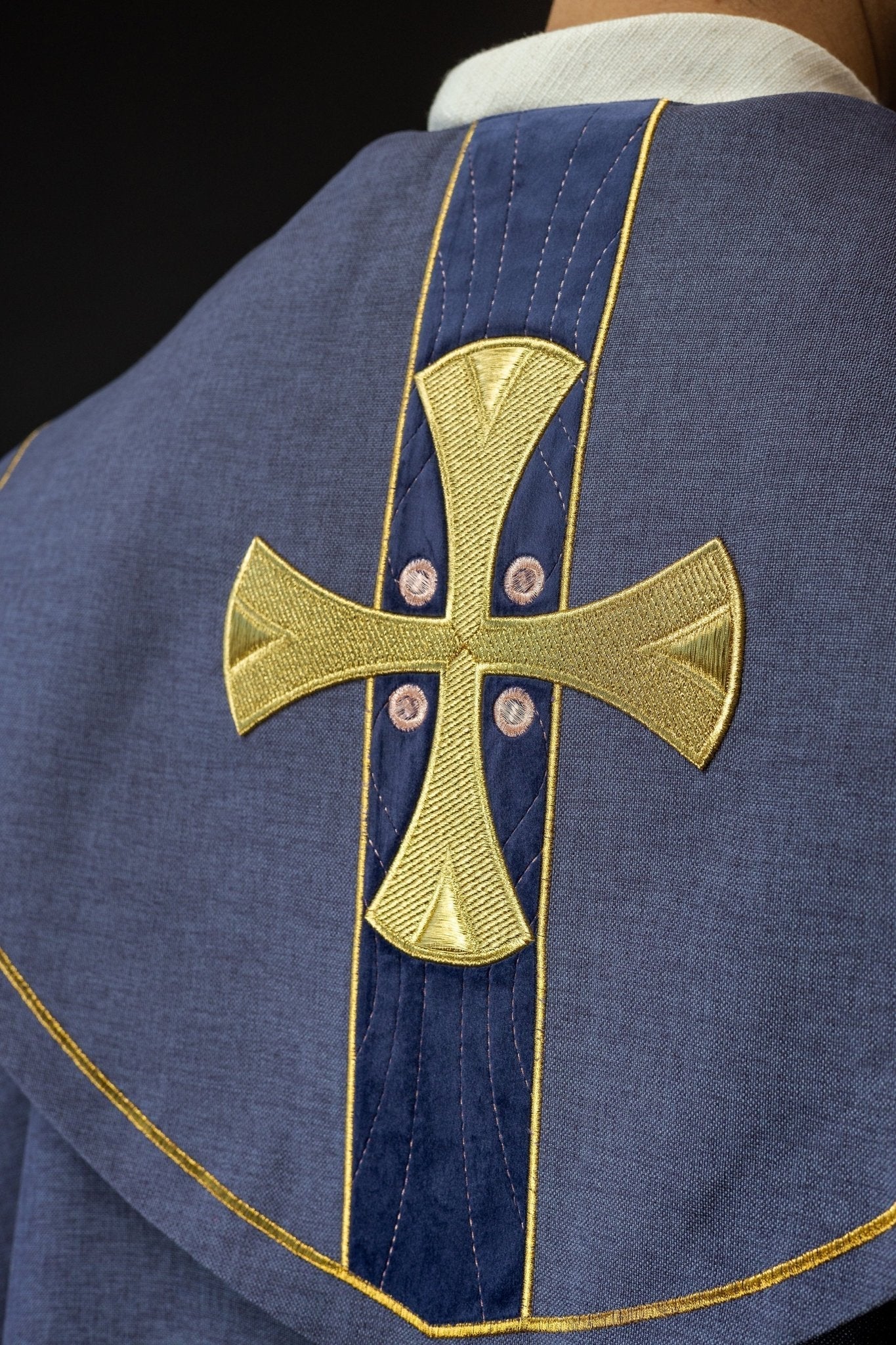 Cope with embroidered golden crosses and purple velvet - Image 3