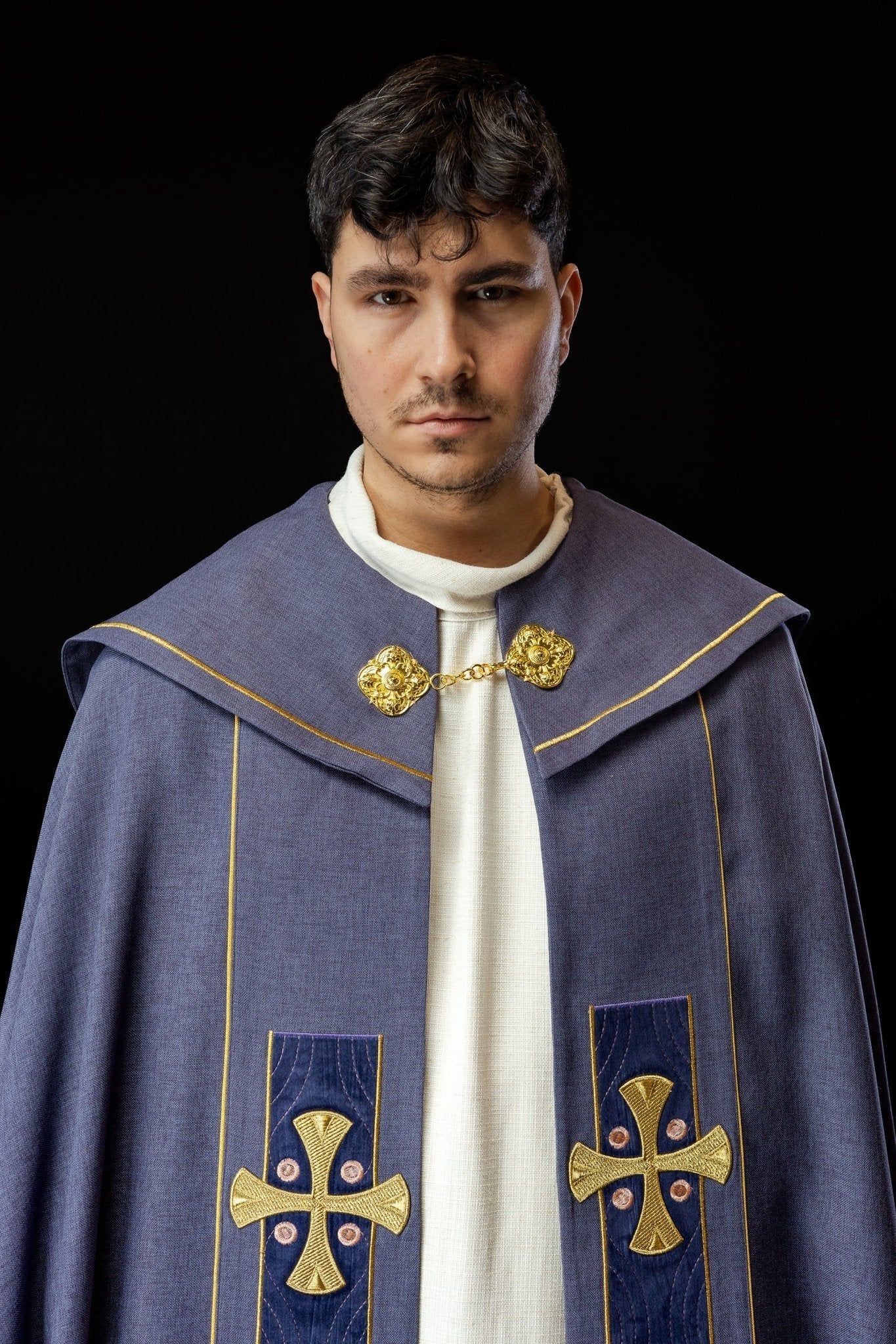 Cope with embroidered golden crosses and purple velvet - Image 5