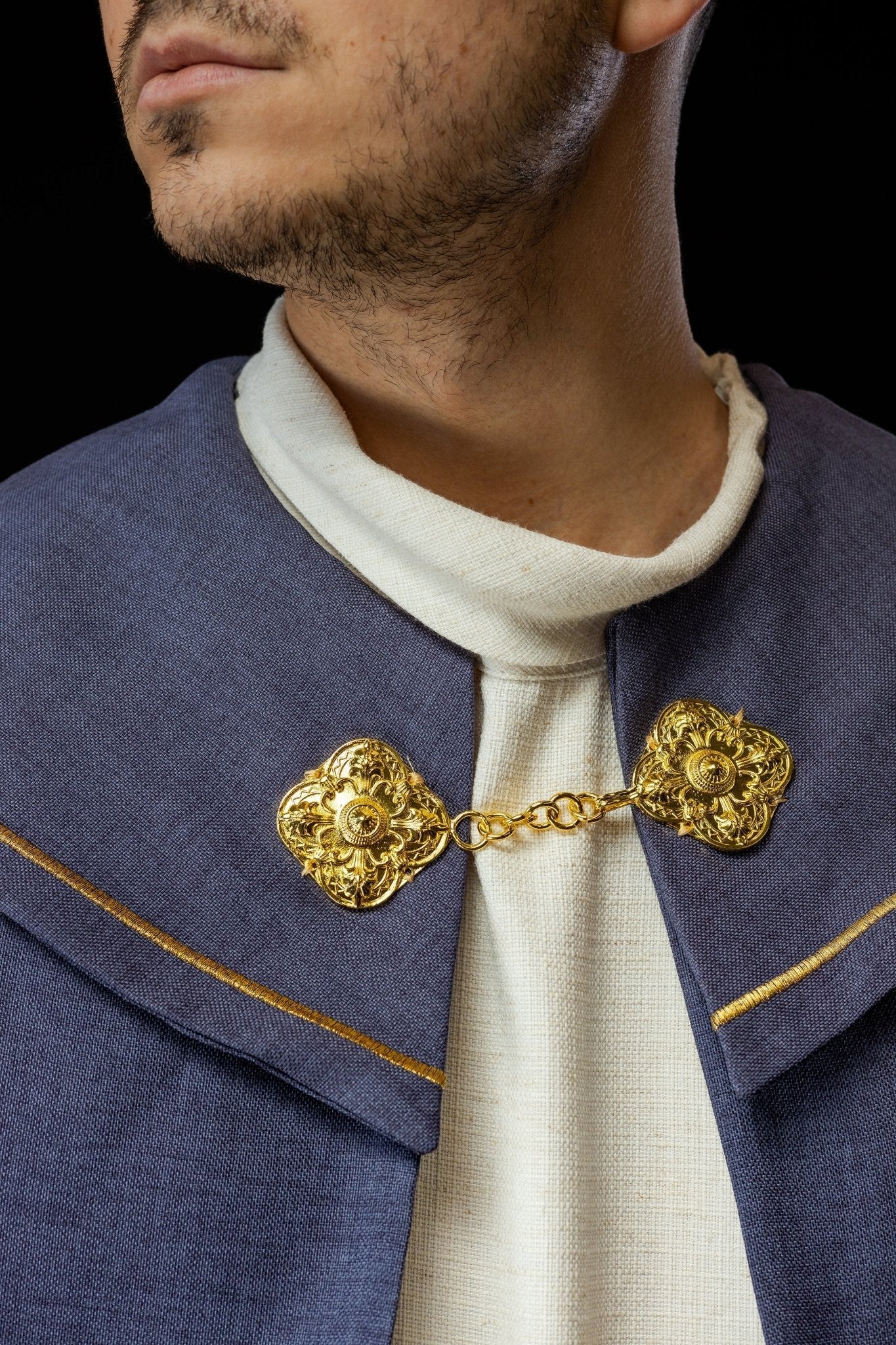 Cope with embroidered golden crosses and purple velvet - Image 6