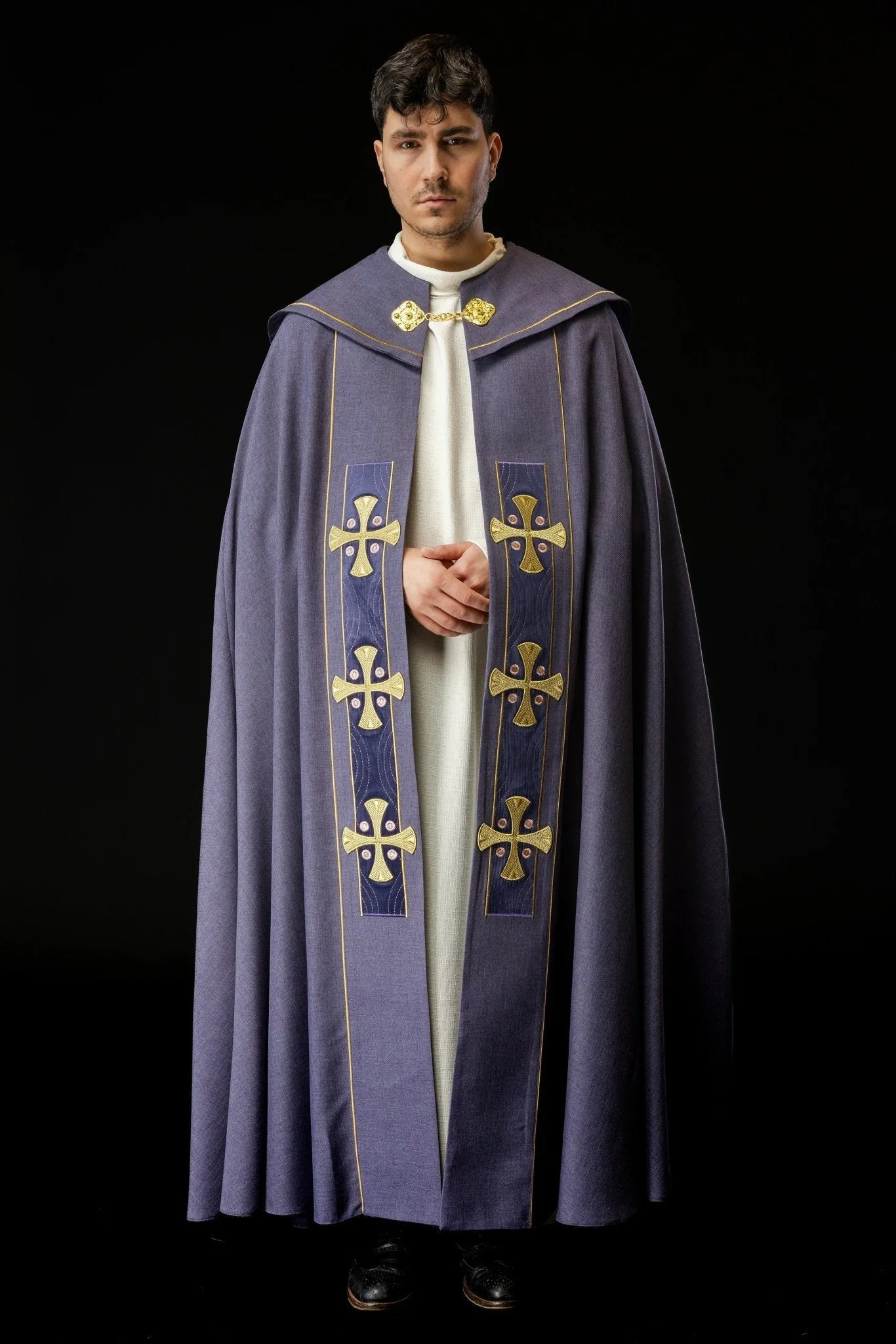 Cope with embroidered golden crosses and purple velvet - Image 8
