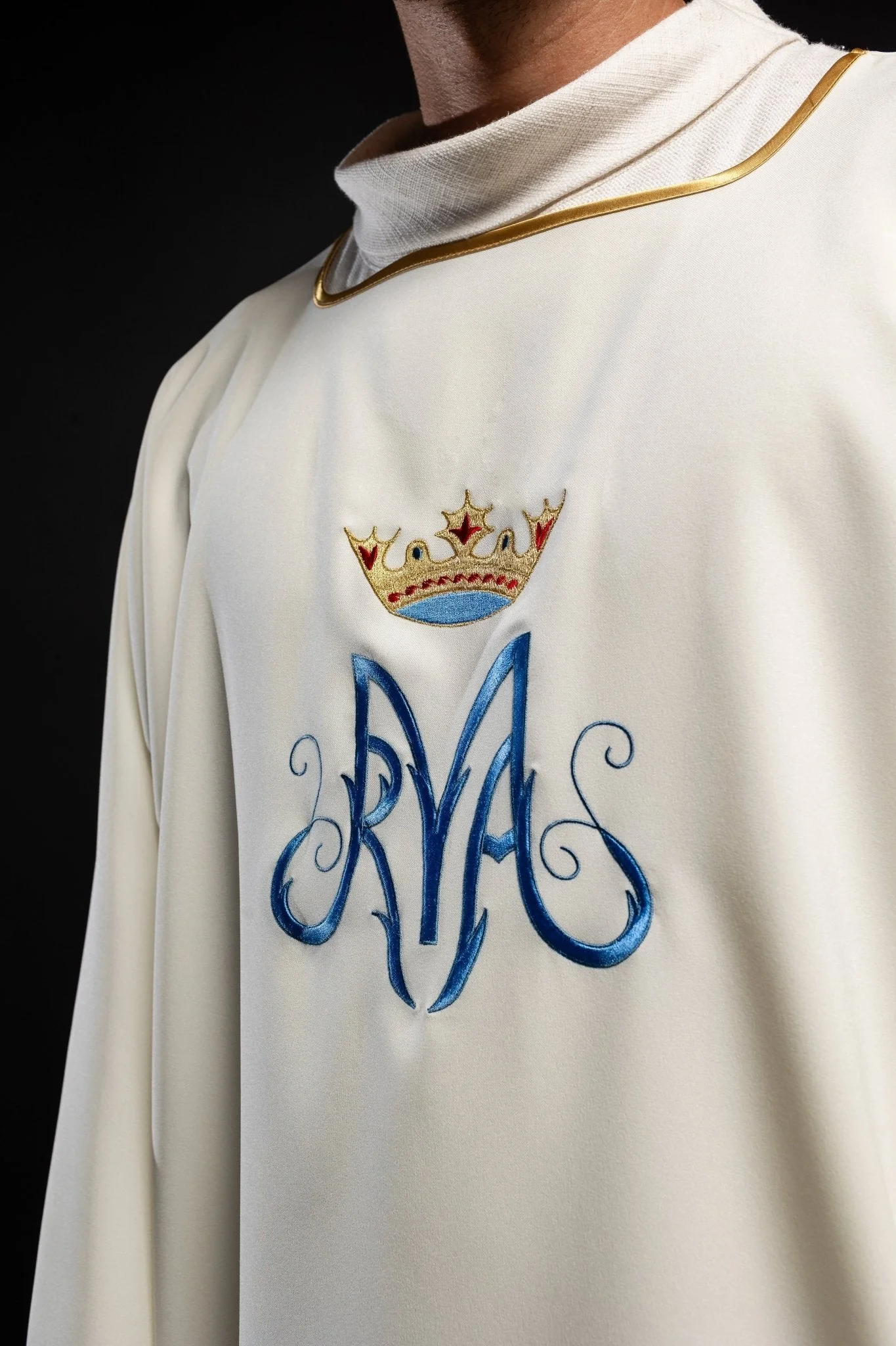 Dalmatic with Mary Motif Embroidery - Image 3