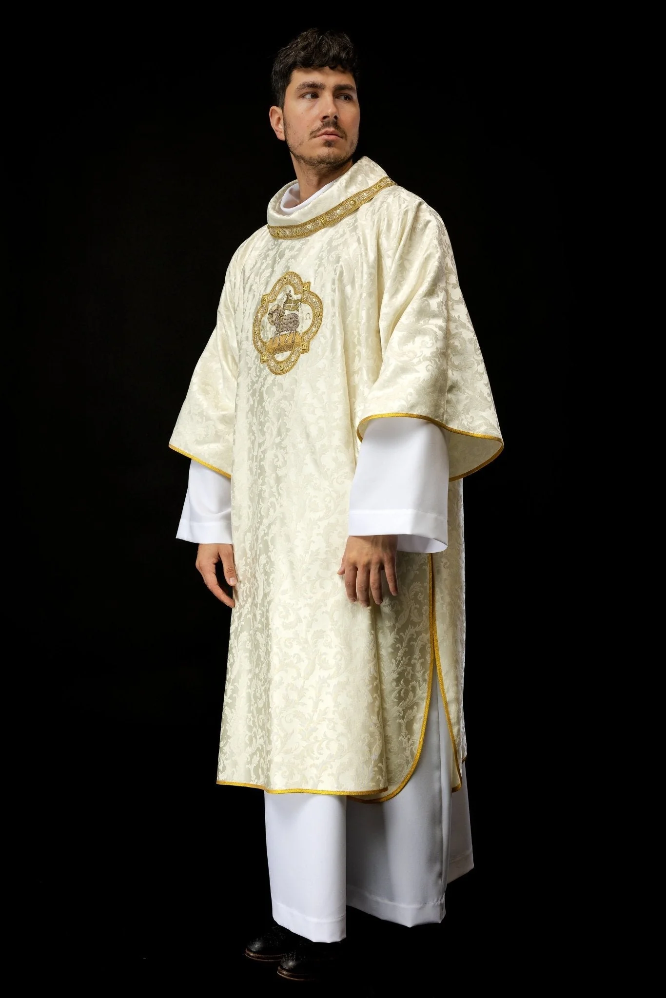 Dalmatic with the Easter Lamb made of decorative fabric - Image 3