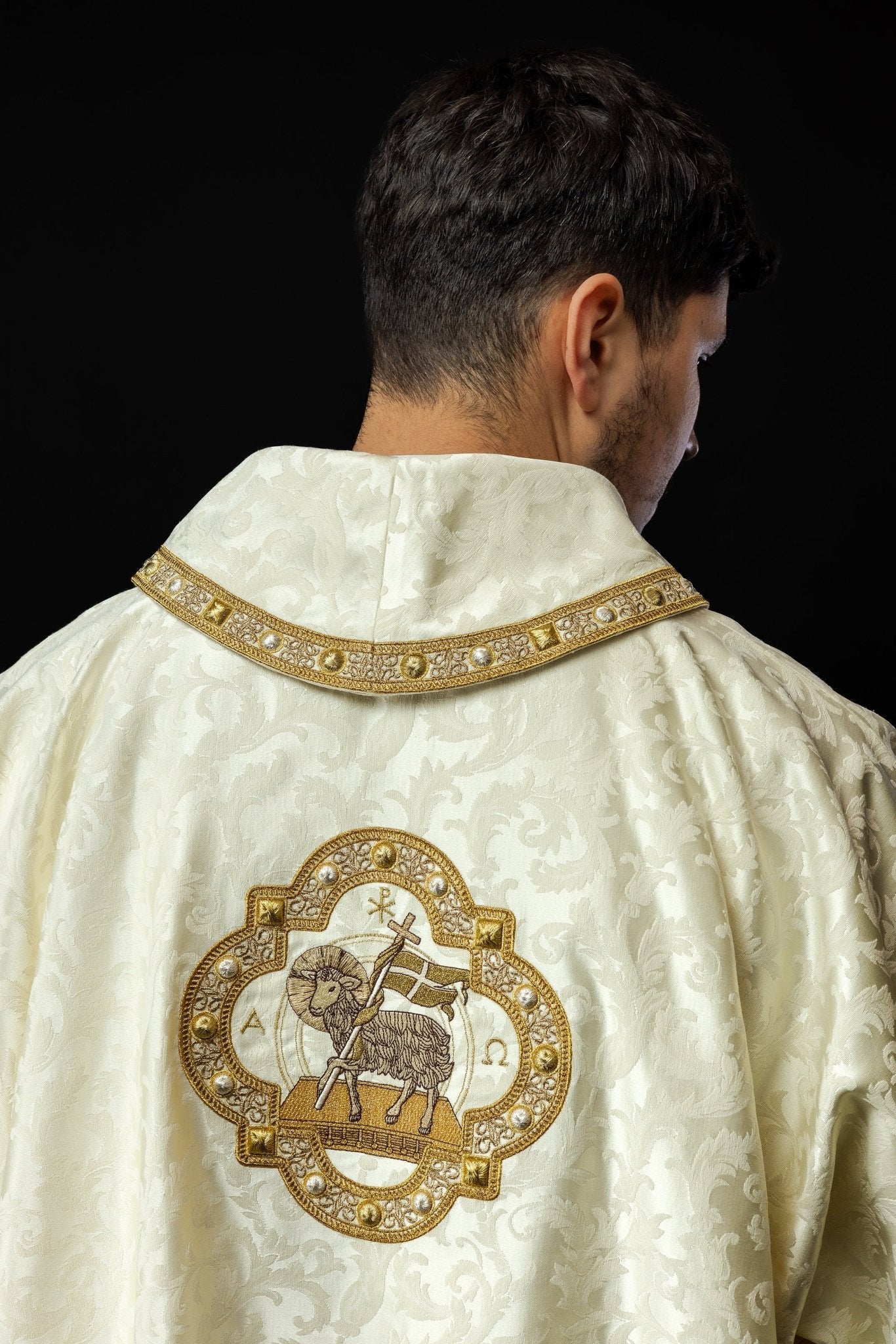 Dalmatic with the Easter Lamb made of decorative fabric - Image 7