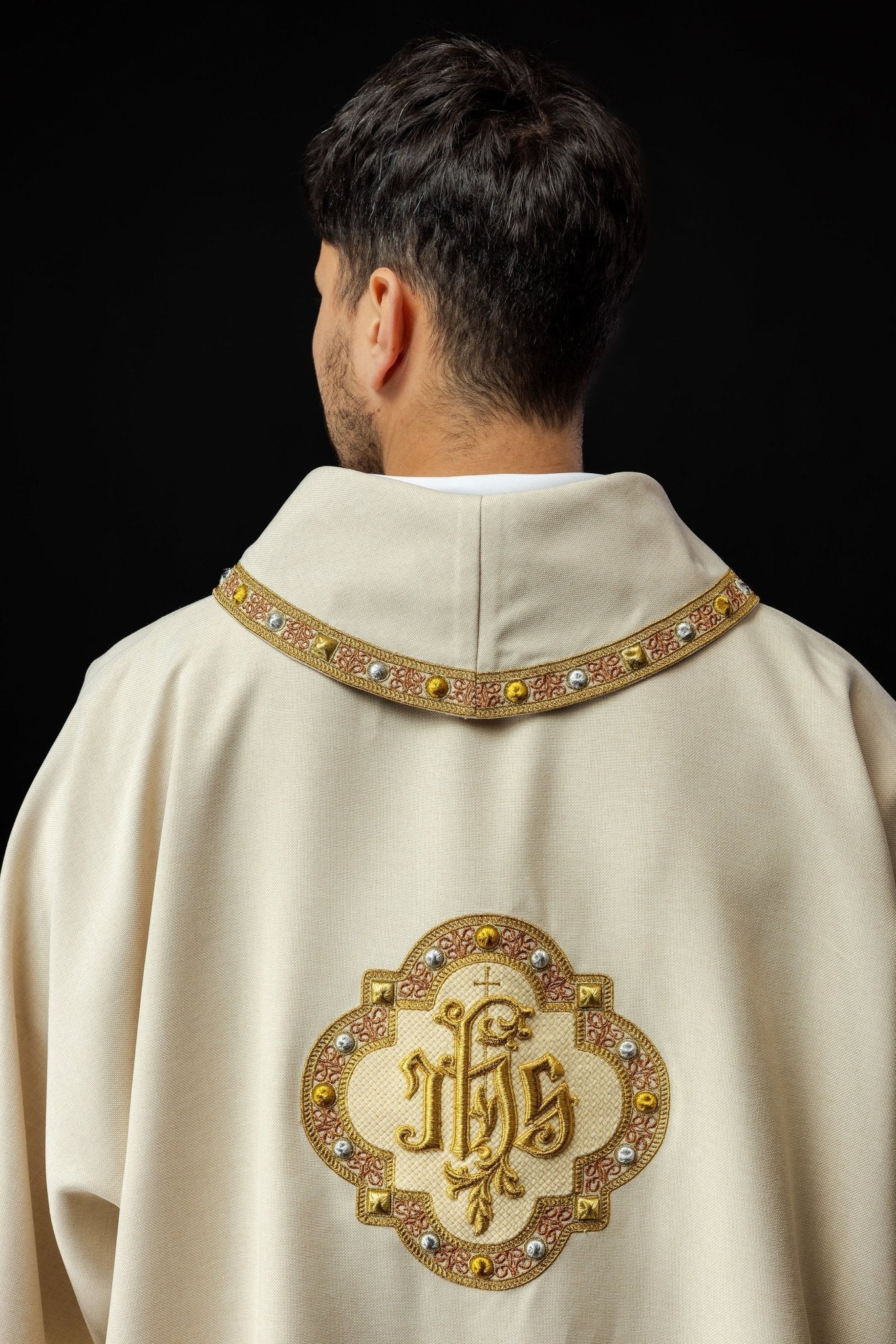 Dalmatica with IHS symbol and ecru collar - Image 7