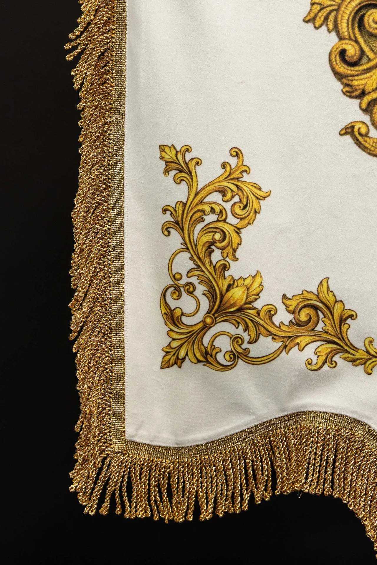 Double-Sided Printed Marian Liturgical Banner with Heart Symbol and Marian Monogram - Image 6