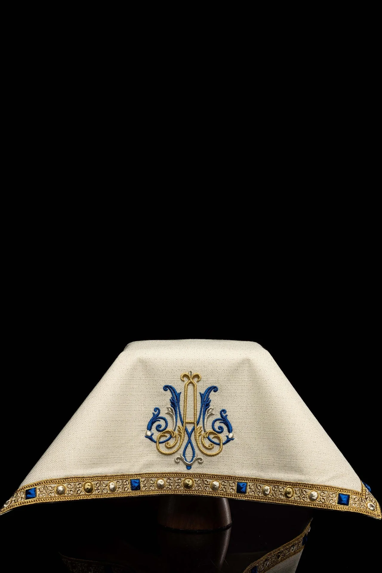 Ecru Chalice Veil with Marian Embroidery - Image 3
