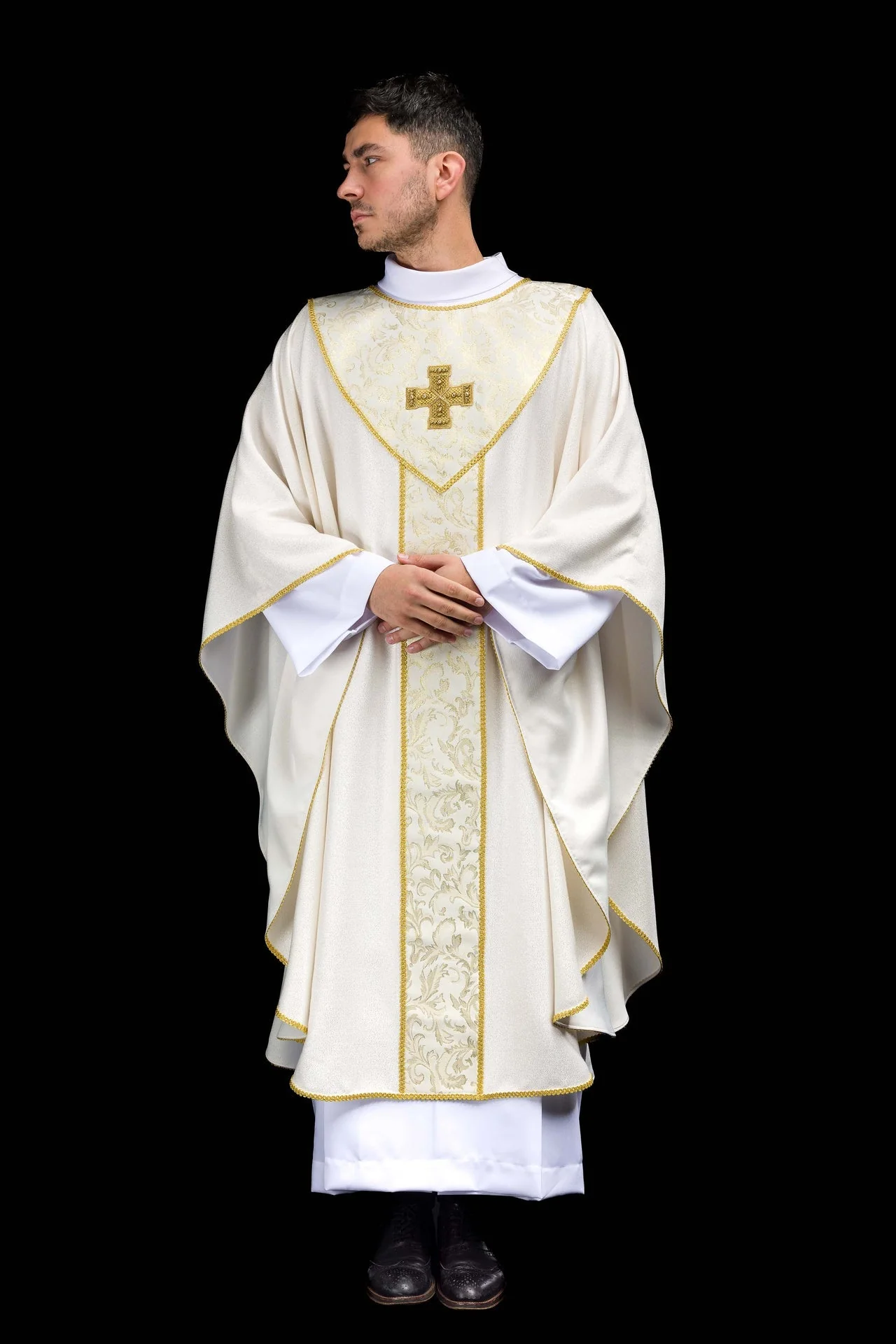 Ecru Chasuble with Cross Adorned with Jacquard Fabric - Image 9
