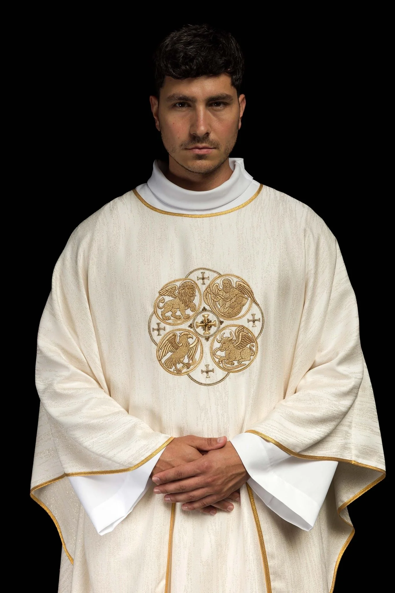 Ecru Chasuble with Embroidery of the Four Evangelists on Decorative Fabric