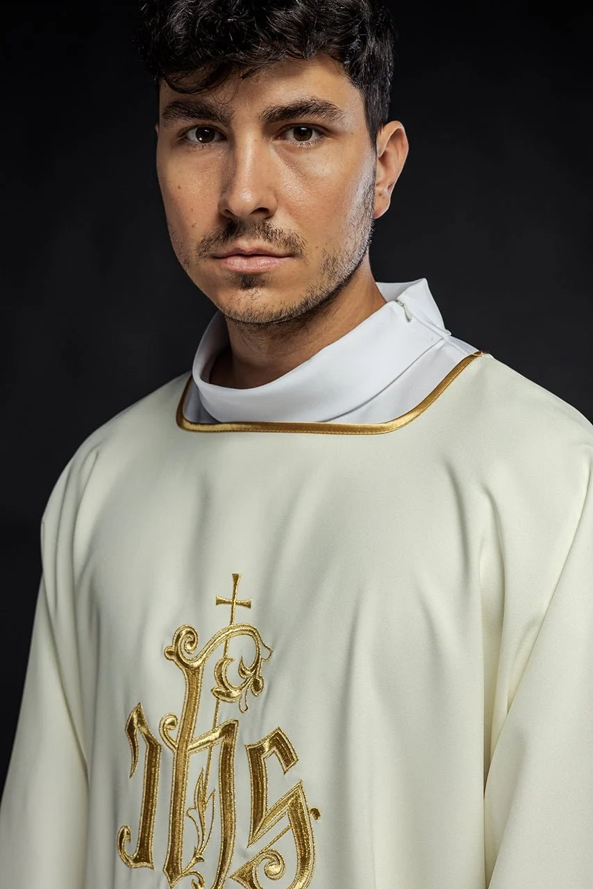 Ecru dalmatic chasuble with classic JHS - Image 3