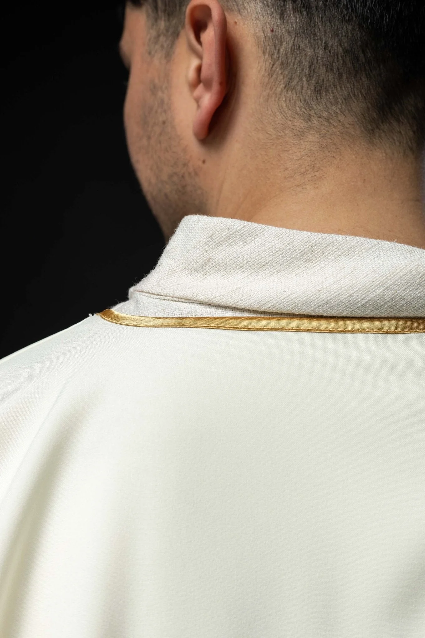 Ecru dalmatic with Marian embroidery - Image 6