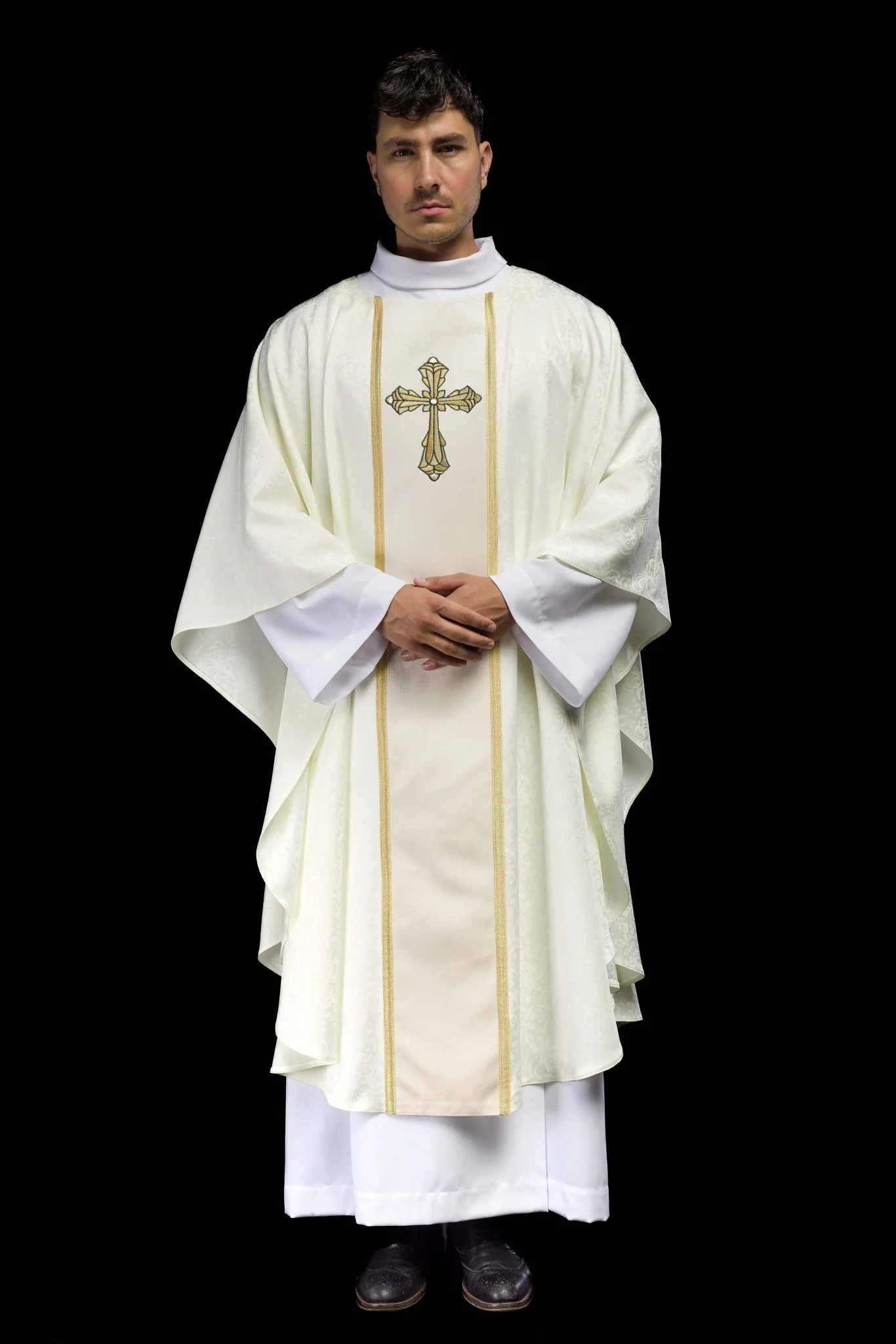 Ecru Liturgical Chasuble with Central Band and Embroidered Cross on Jacquard Fabric - Image 2