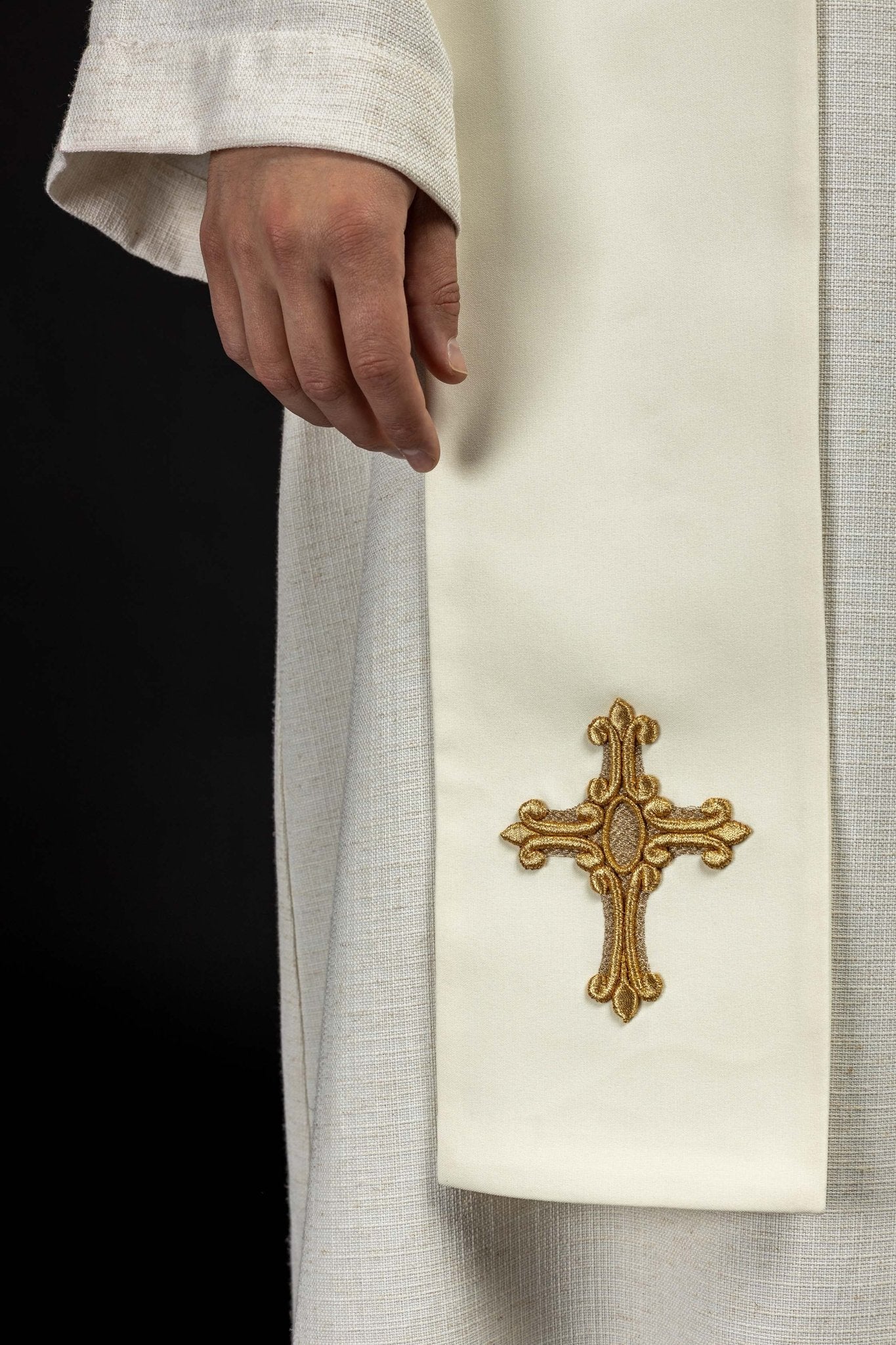 Ecru priestly stole embroidered with a Cross and IHS - Image 4