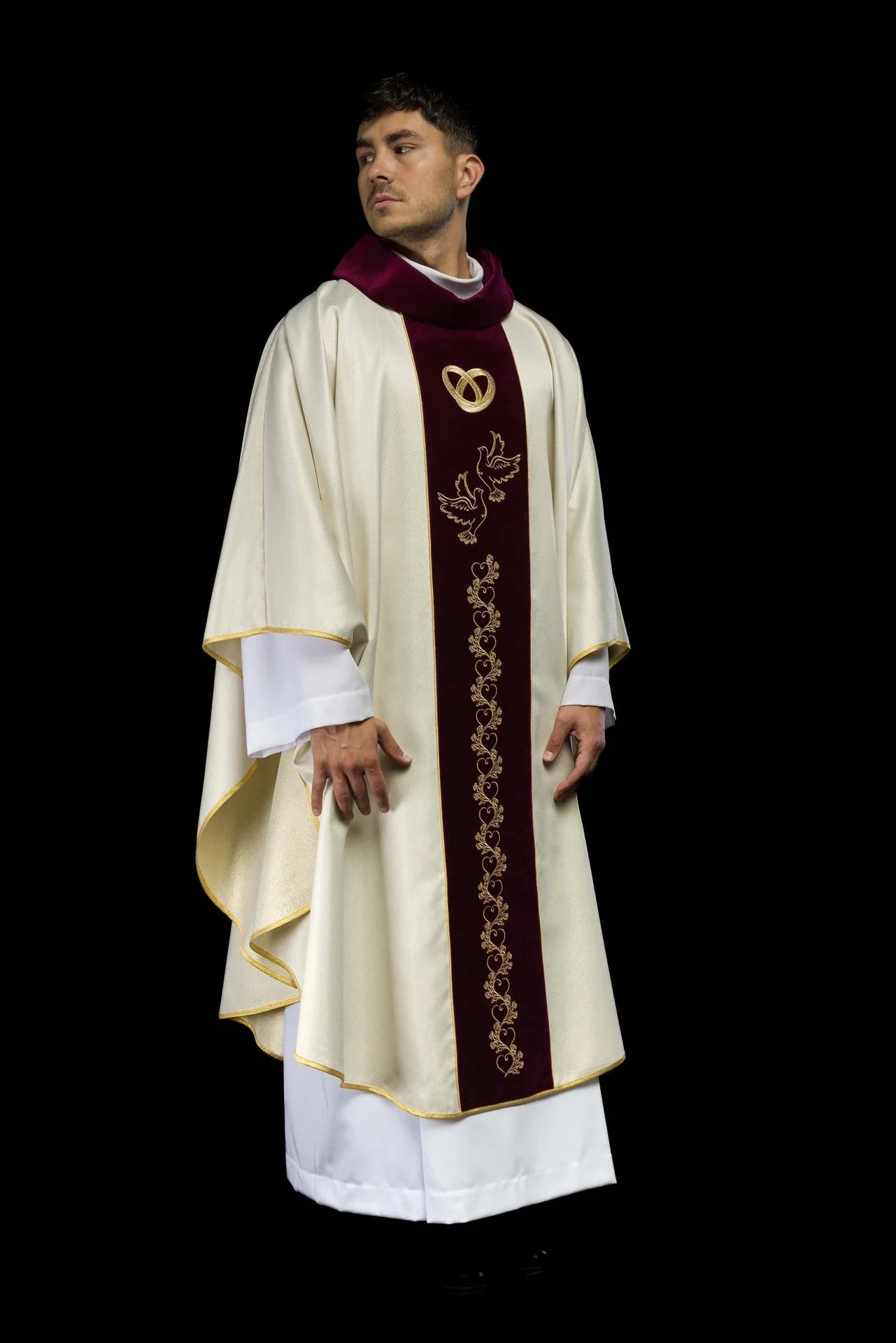Ecru Wedding Chasuble with a Red Velvet Panel - Image 9
